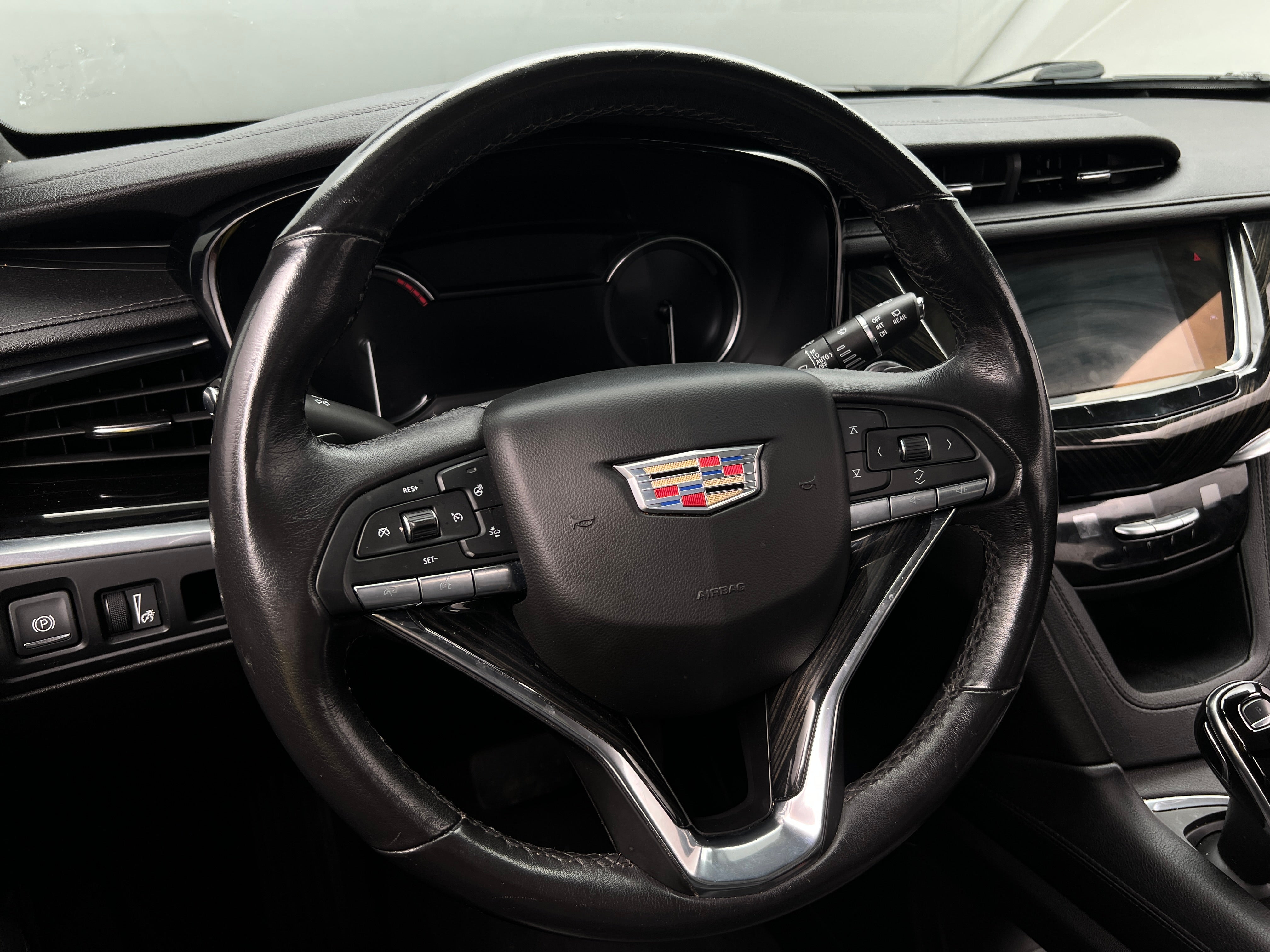 2022 Cadillac XT6