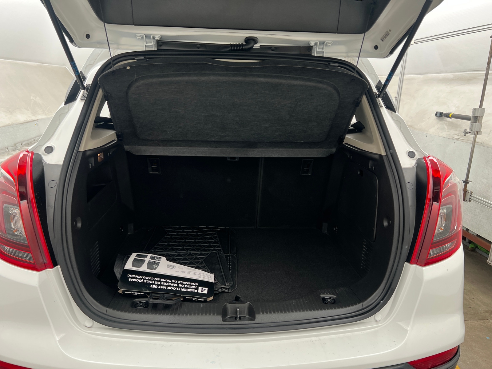 Thumbnail: 2019 Buick Encore - 6
