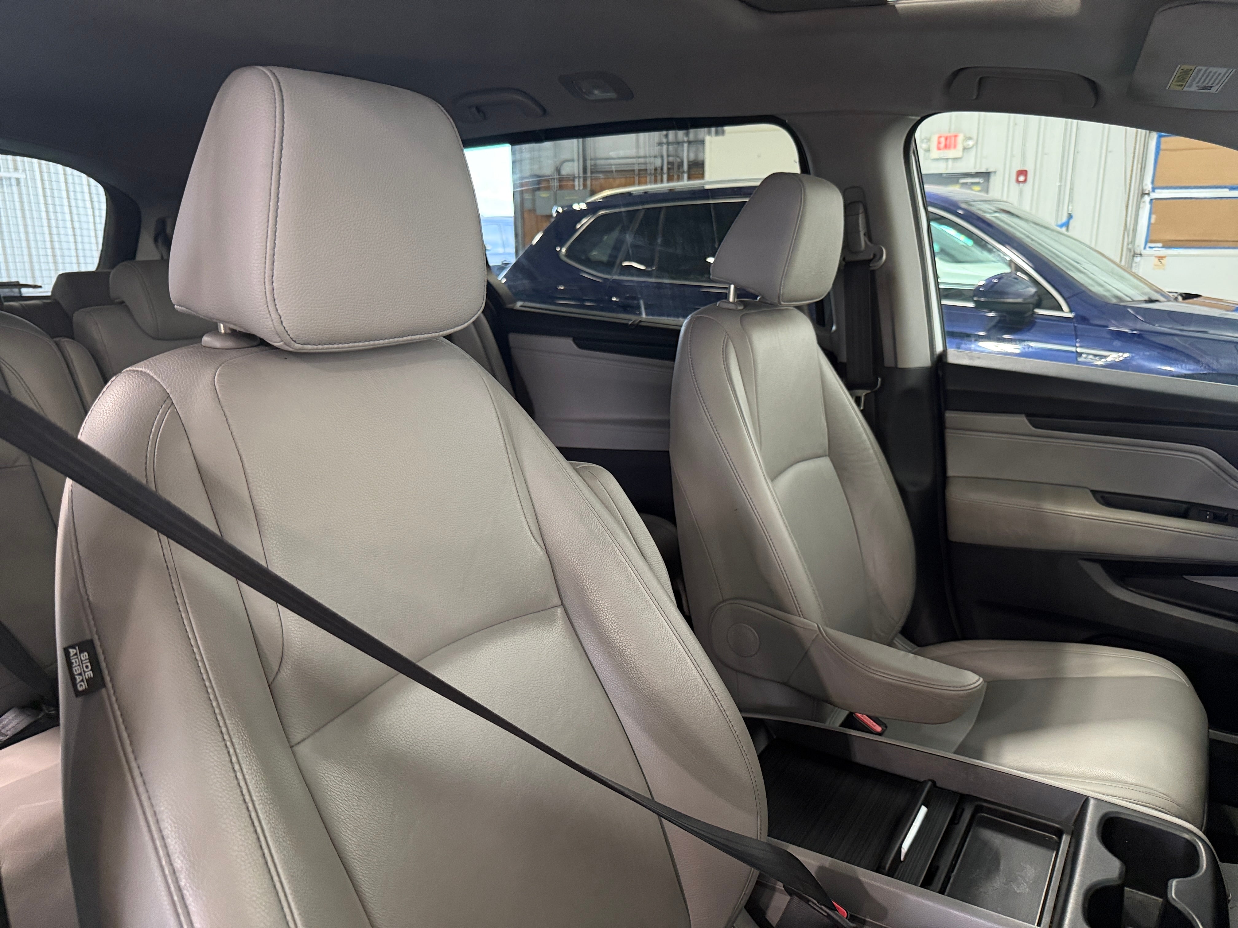 2024 Honda Odyssey EX-L - Photo 4