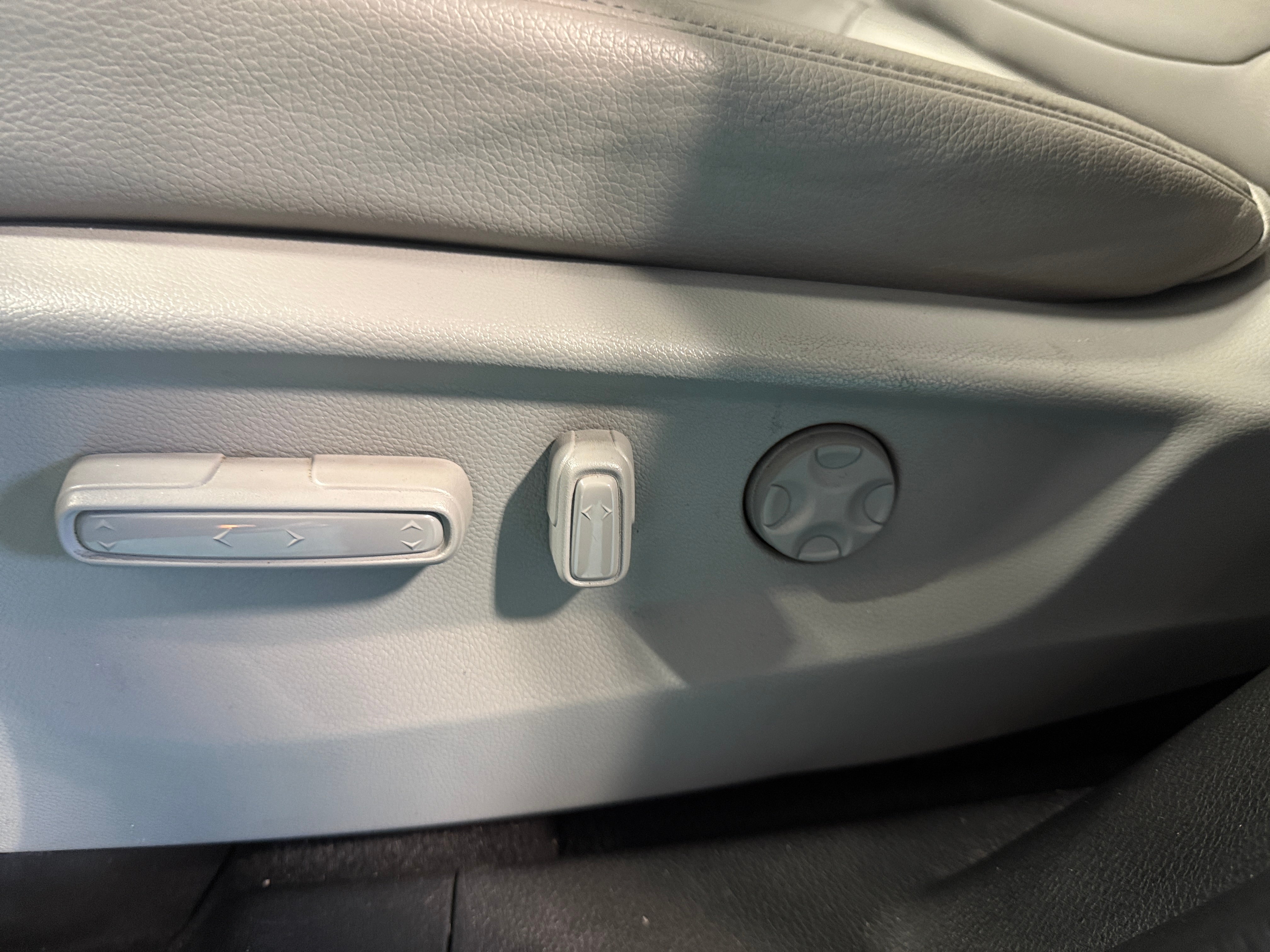 2024 Honda Odyssey EX-L - Photo 8