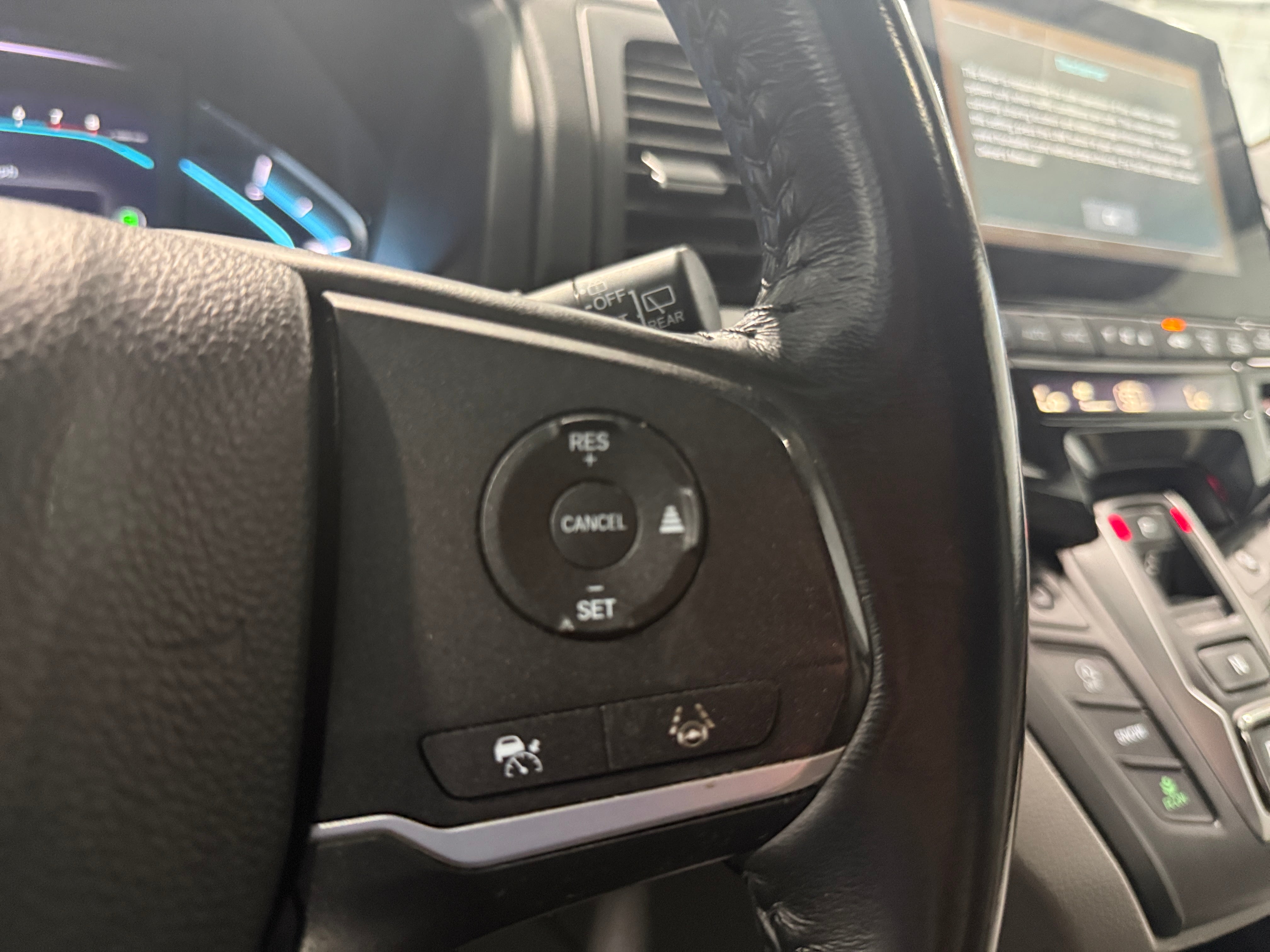 2024 Honda Odyssey EX-L - Photo 13