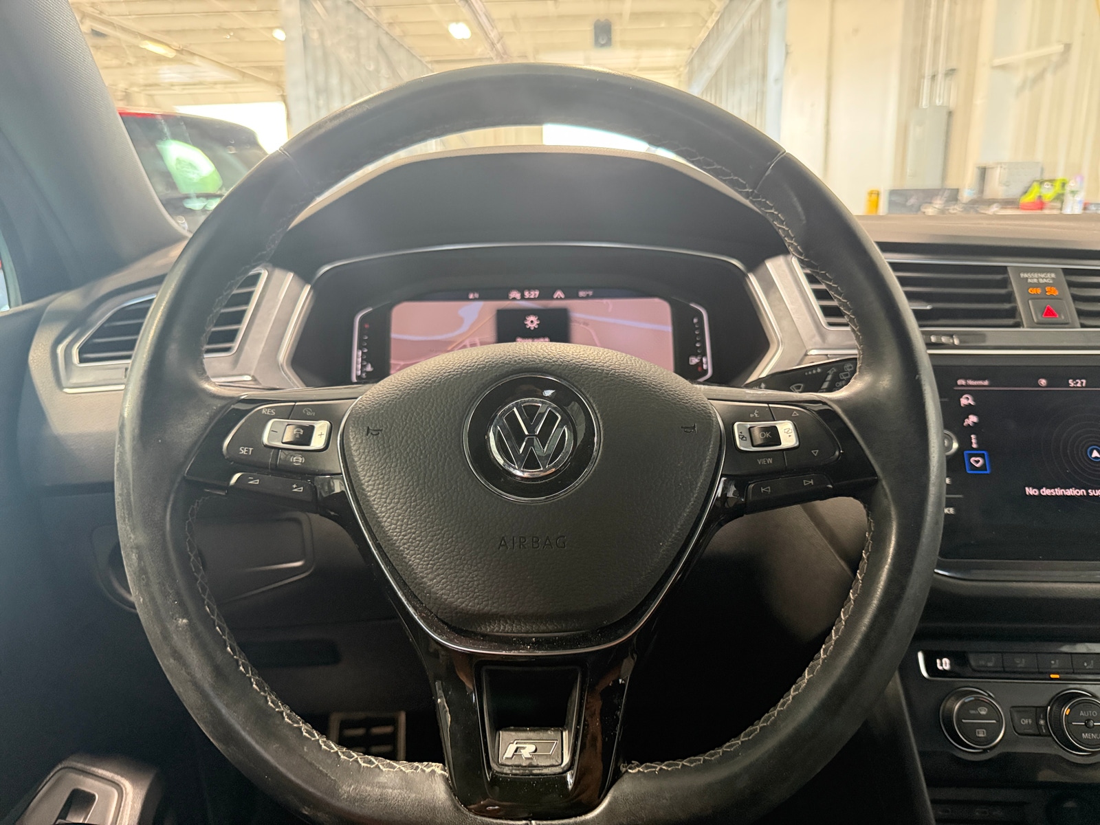 Thumbnail: 2021 Volkswagen Tiguan - 4