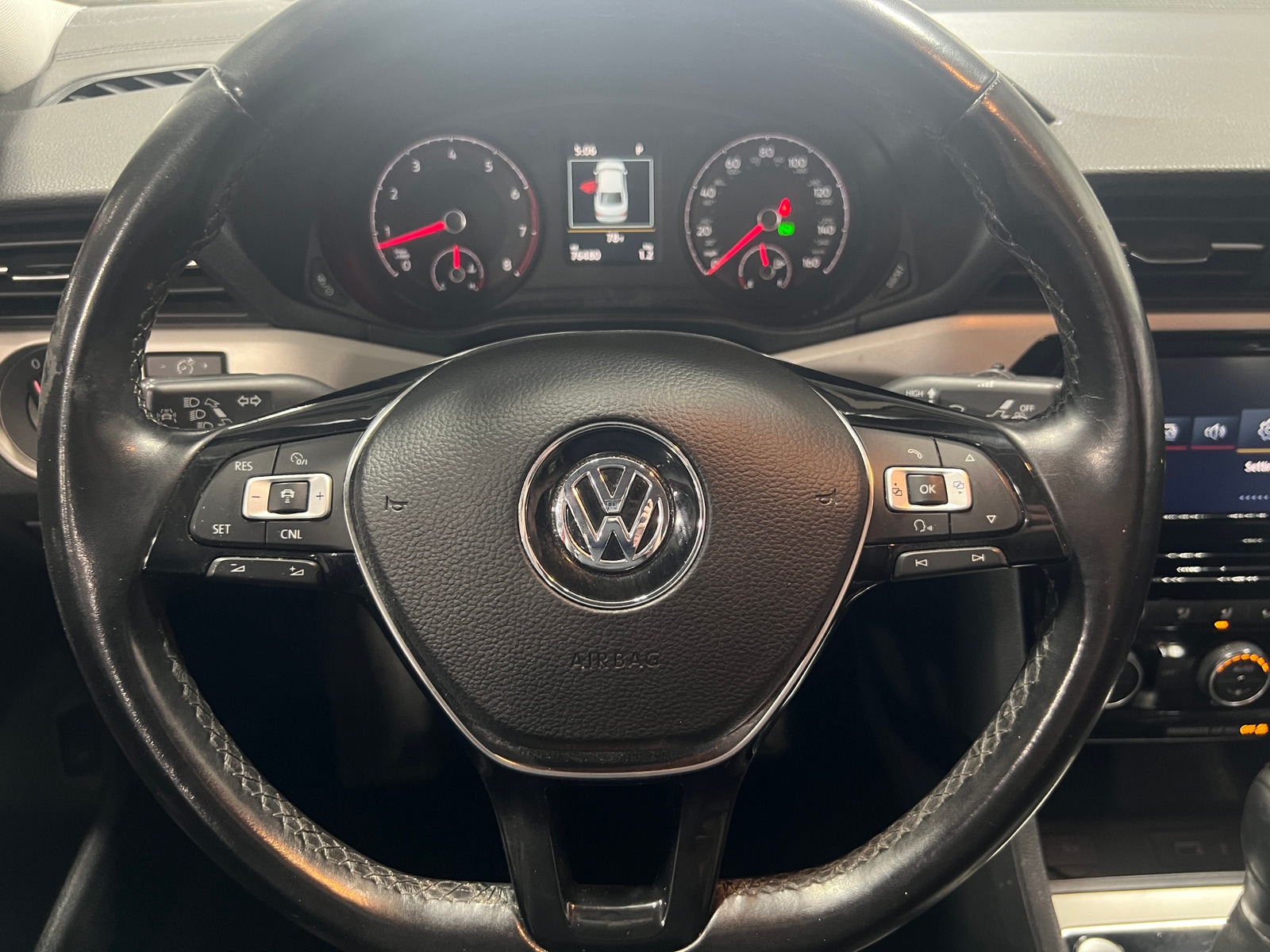 Thumbnail: 2020 Volkswagen Passat - 4
