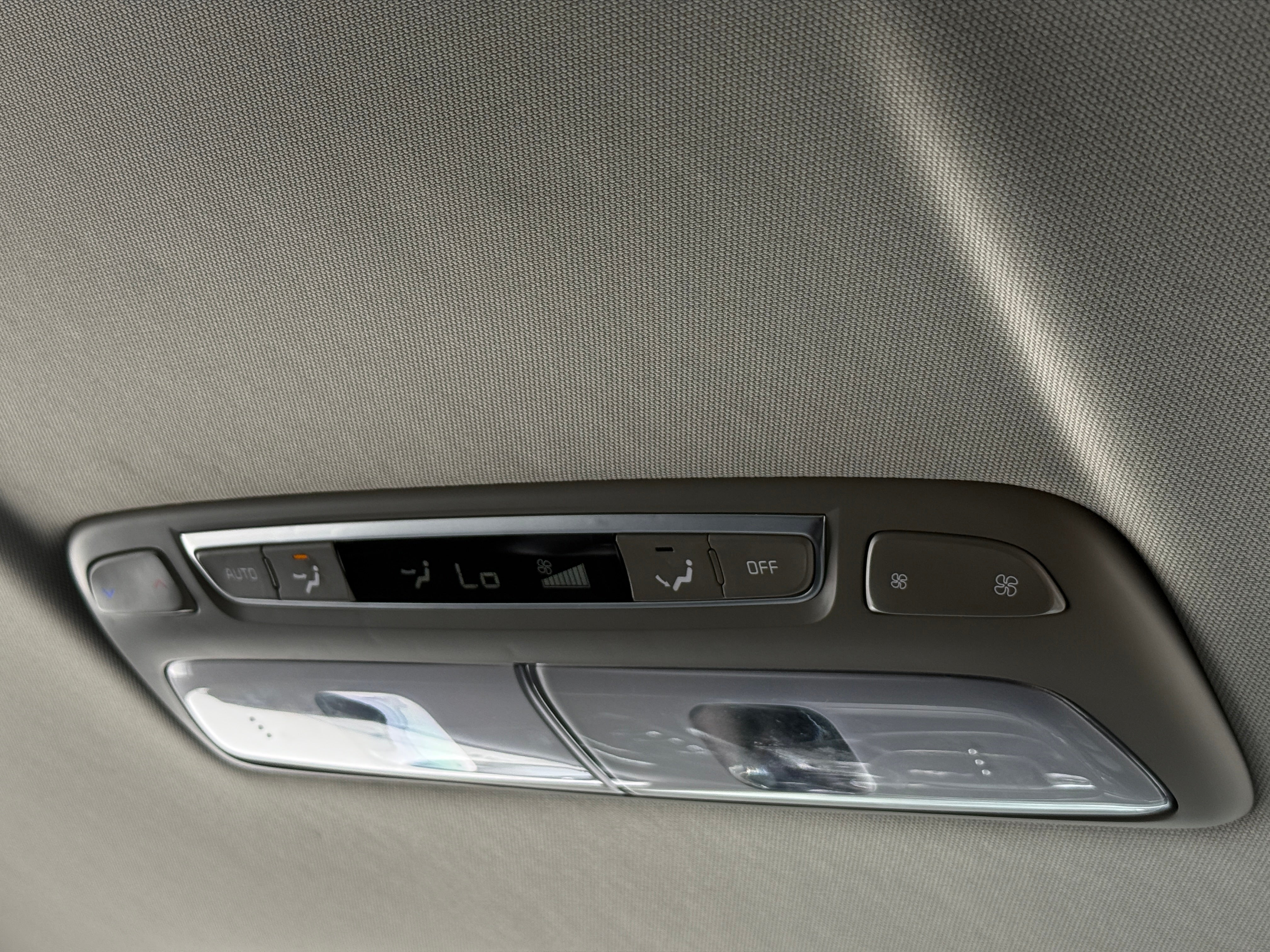 2025 Kia Telluride S - Photo 2