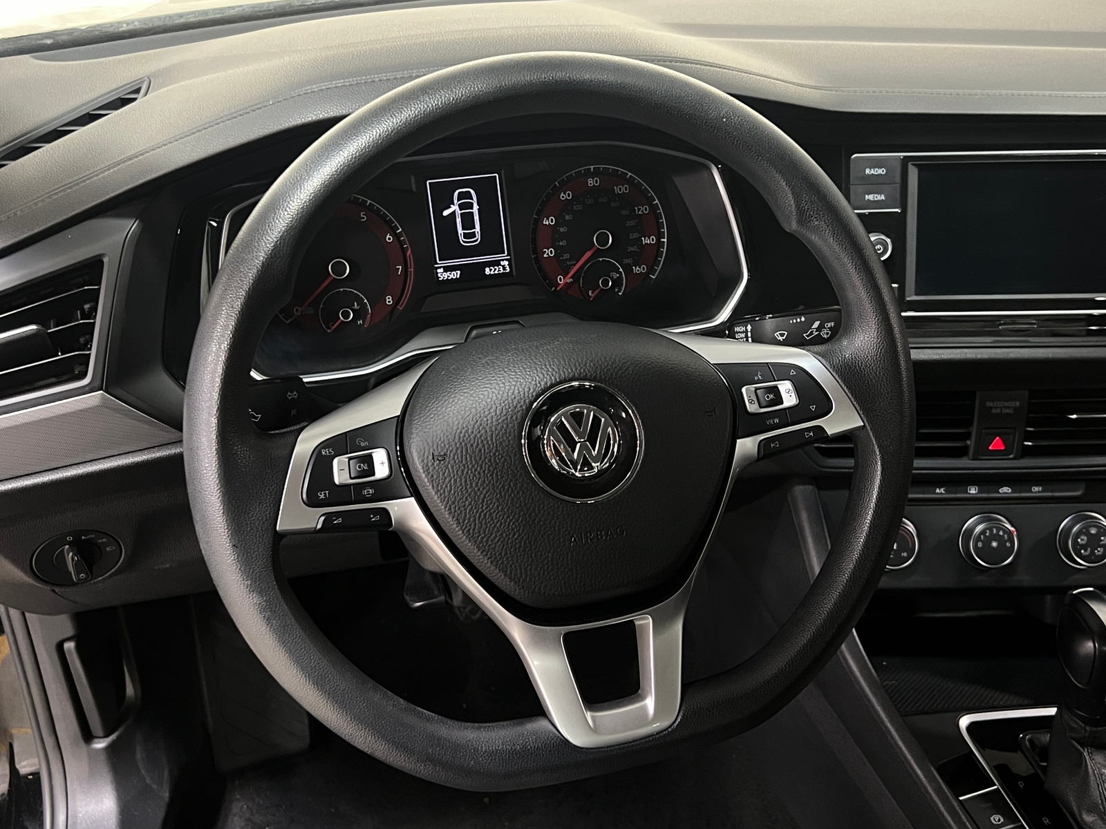 Thumbnail: 2019 Volkswagen Jetta - 5