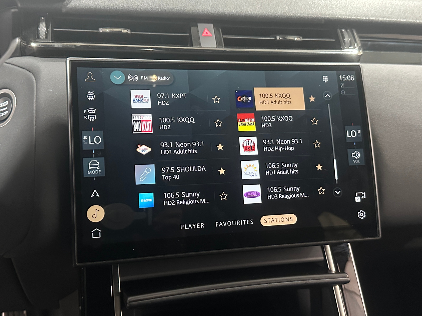 Thumbnail: 2025 Land Rover Range Rover Velar - 3