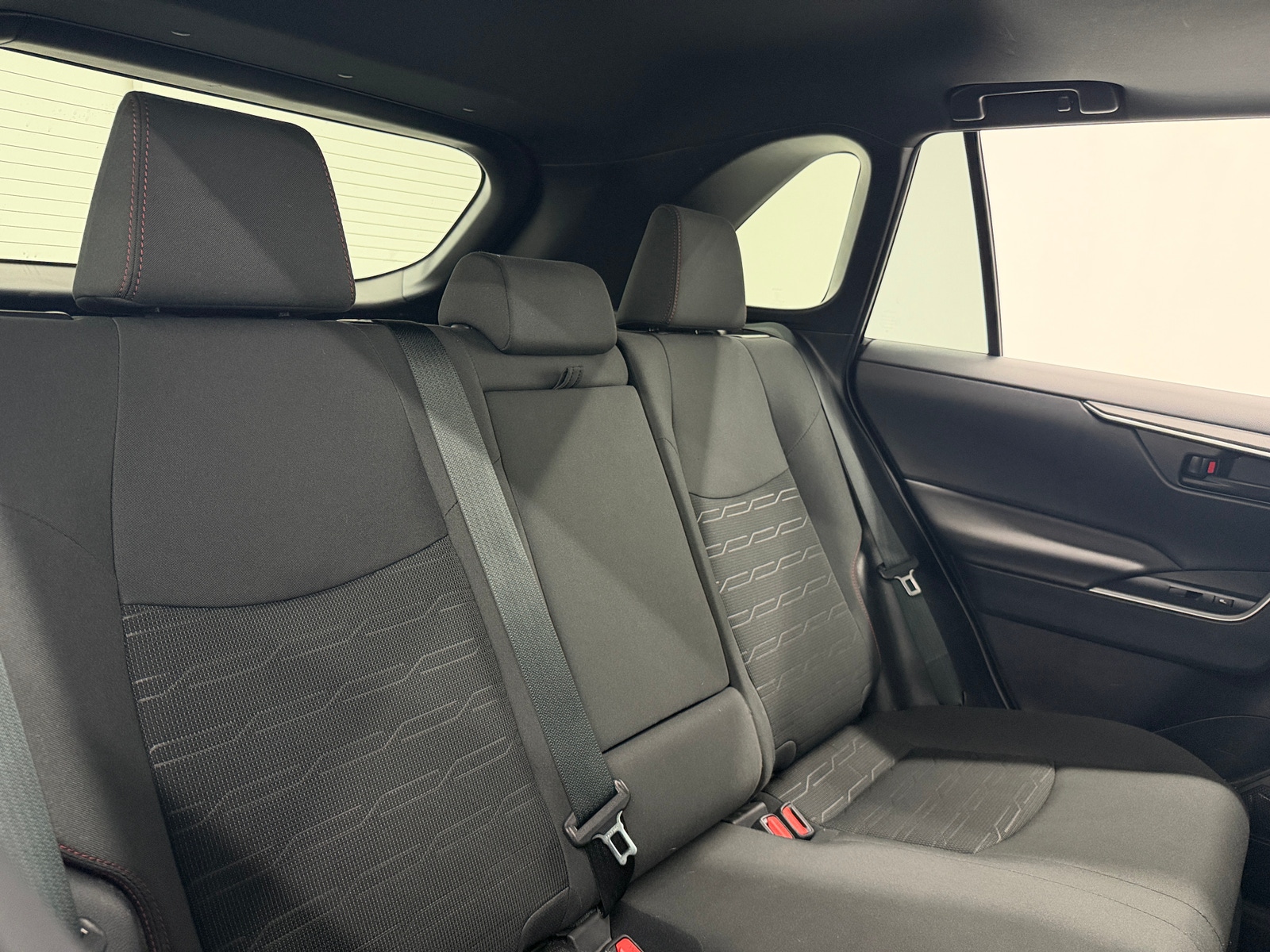 Thumbnail: 2021 Toyota RAV4 - 6