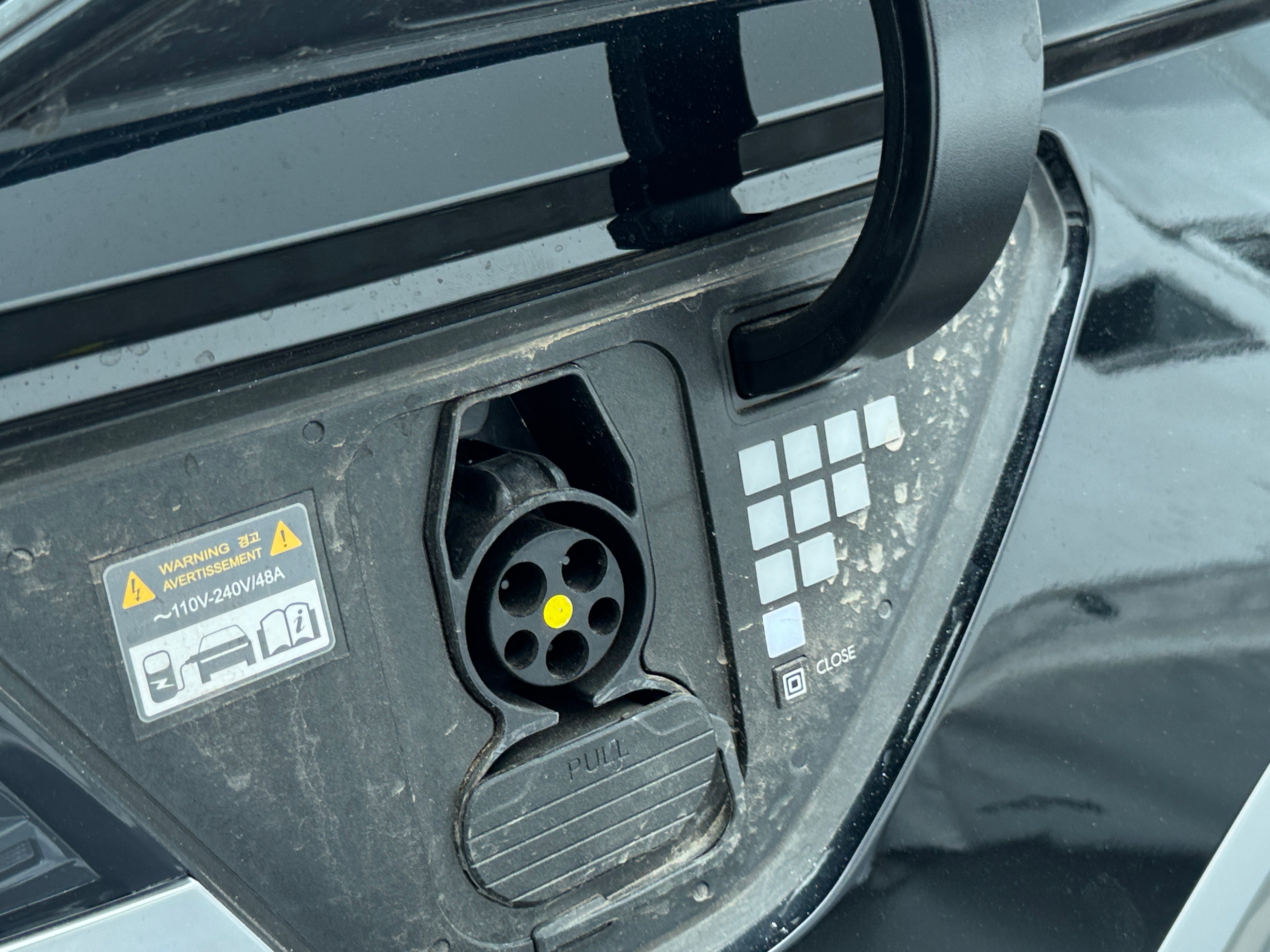 Used 2024 Hyundai IONIQ 5 Limited with VIN KM8KR4DE1RU289712 for sale in Oak Creek, WI