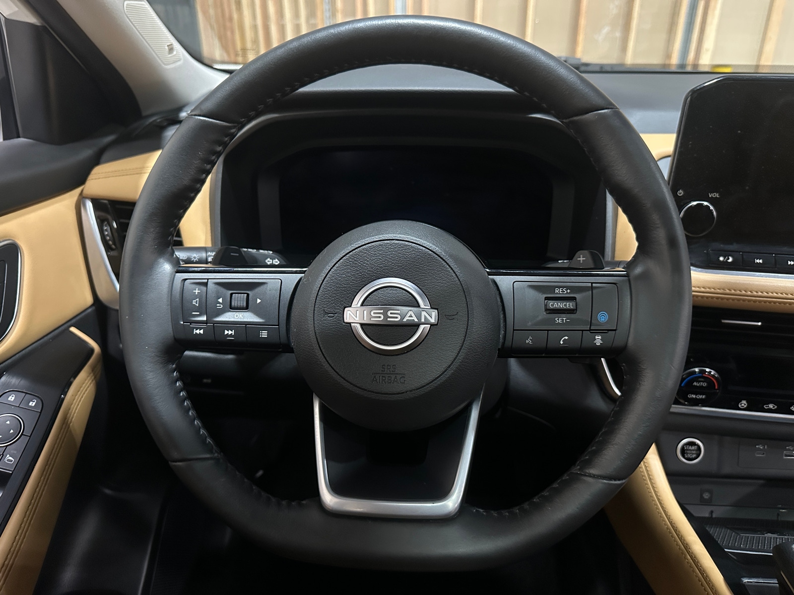 Thumbnail: 2023 Nissan Rogue - 4