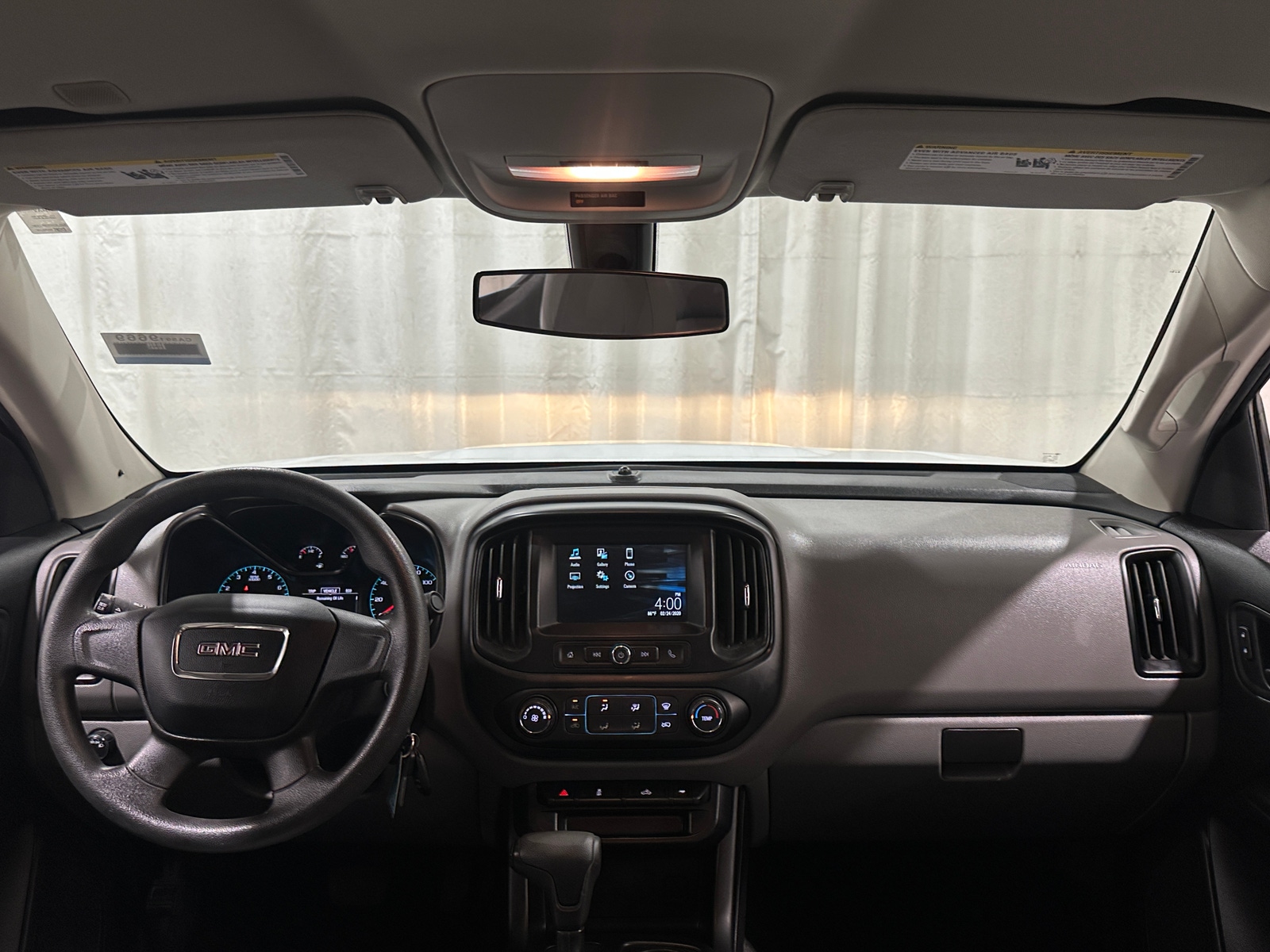 Thumbnail: 2018 GMC Canyon - 3
