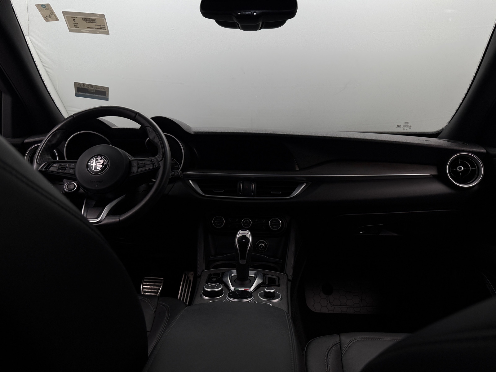 Thumbnail: 2023 Alfa Romeo Stelvio - 2