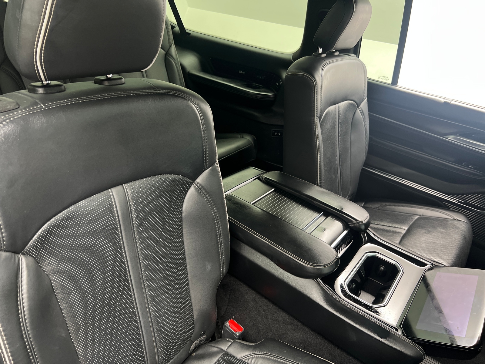 Thumbnail: 2024 Jeep Grand Wagoneer L - 5