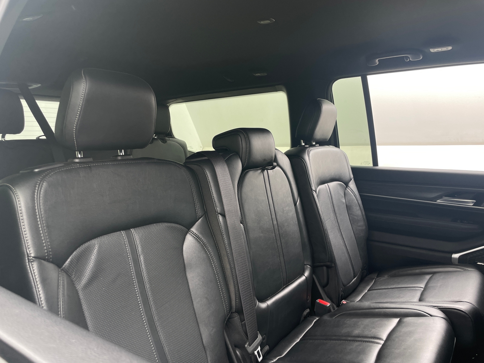 Thumbnail: 2023 Jeep Wagoneer - 5