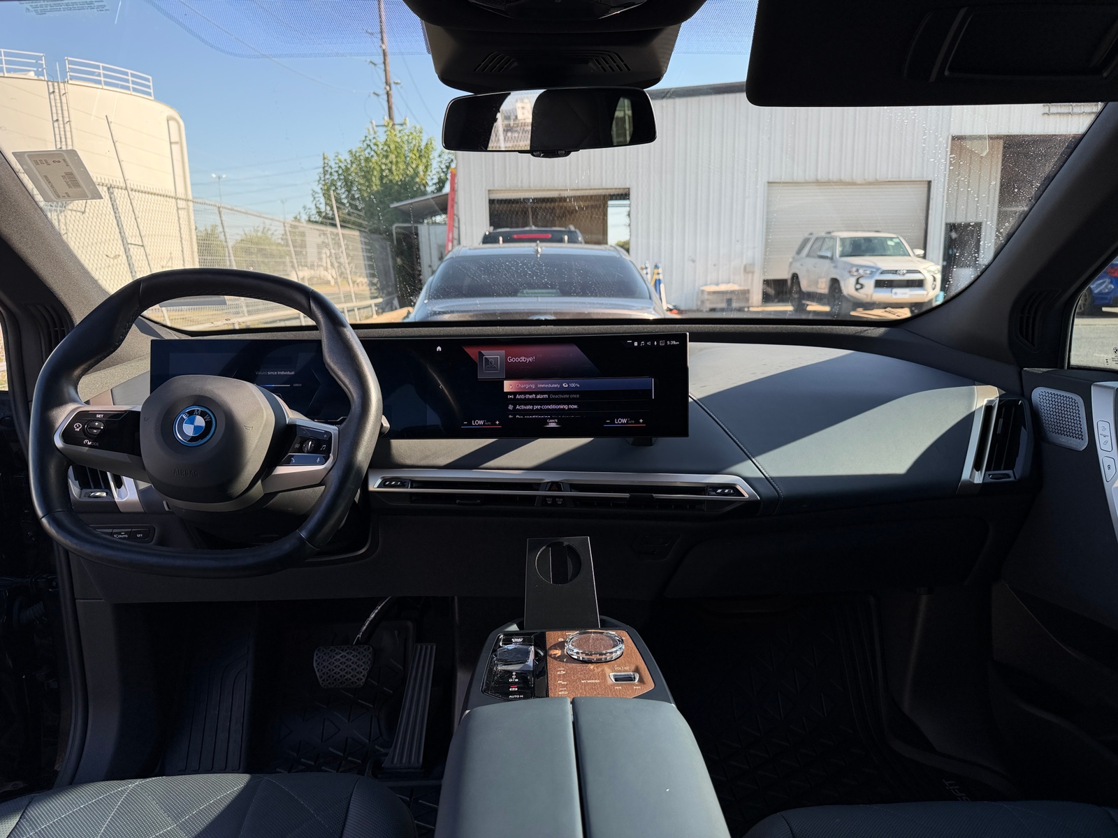 Thumbnail: 2023 BMW iX - 2