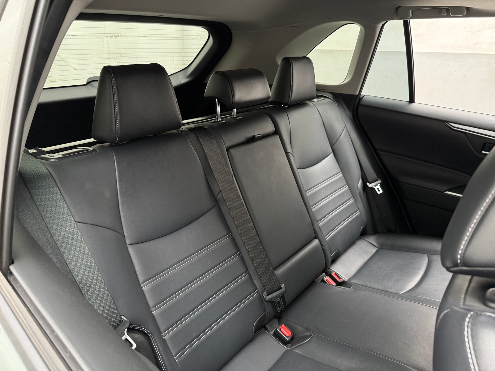 Thumbnail: 2021 Toyota RAV4 - 6