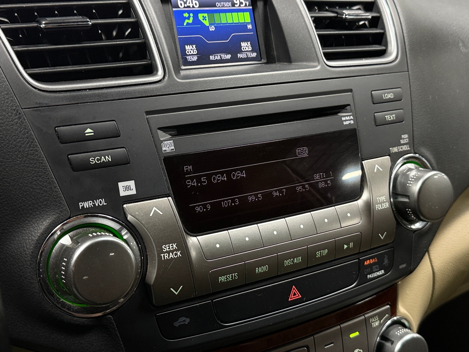 Thumbnail: 2011 Toyota Highlander - 3