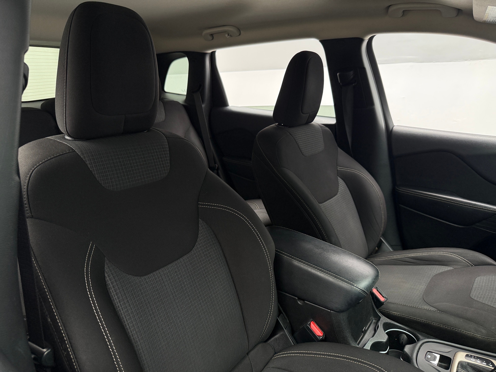 Thumbnail: 2015 Jeep Cherokee - 2