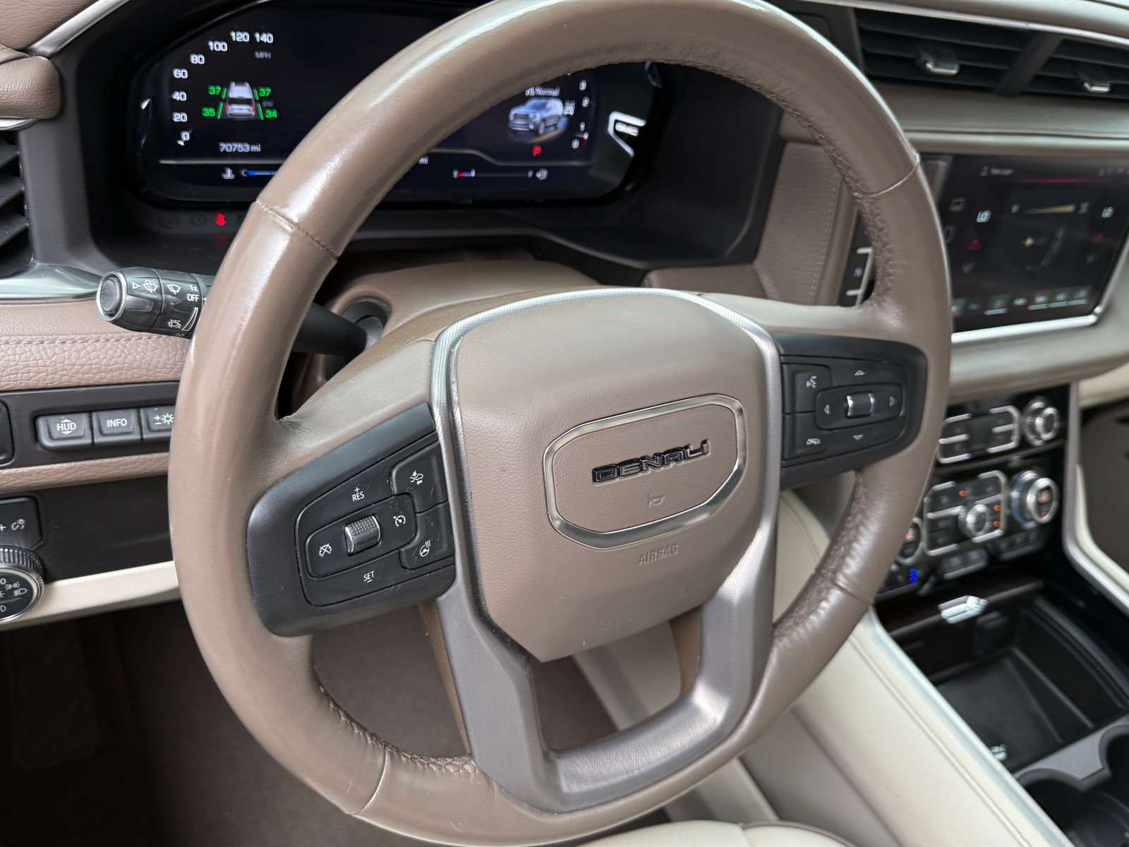 Thumbnail: 2022 GMC Yukon XL - 4