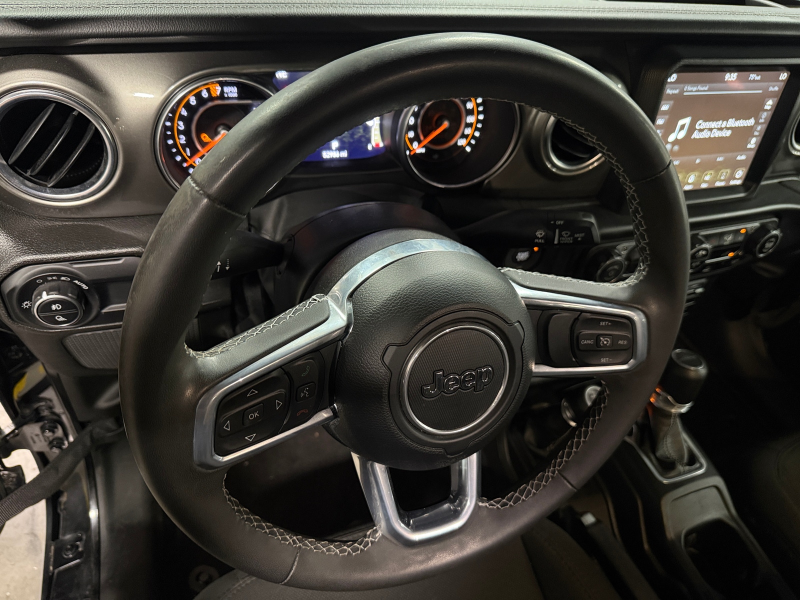 Thumbnail: 2023 Jeep Gladiator - 5