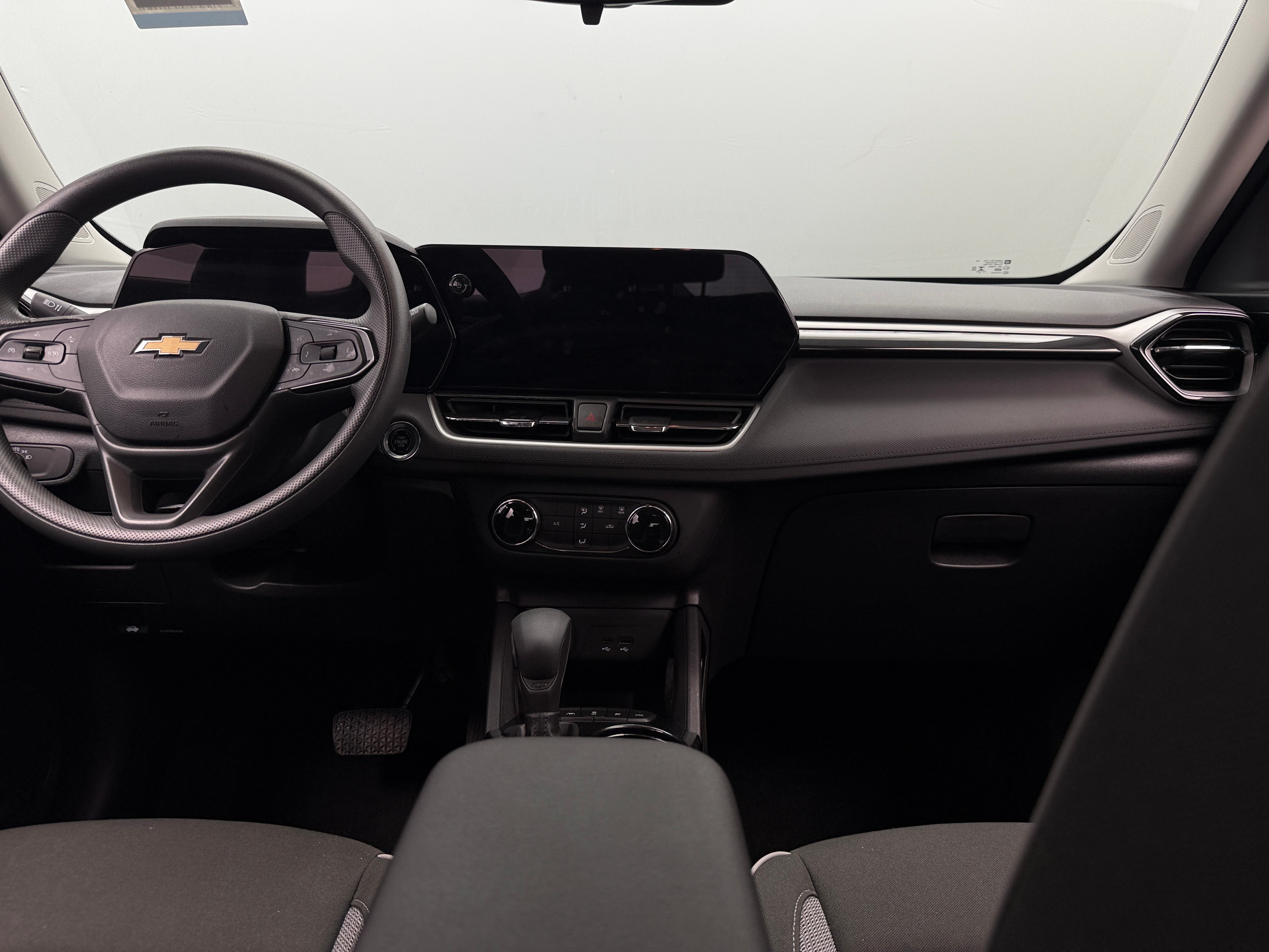 2025 Chevrolet Trailblazer LS - Photo 9