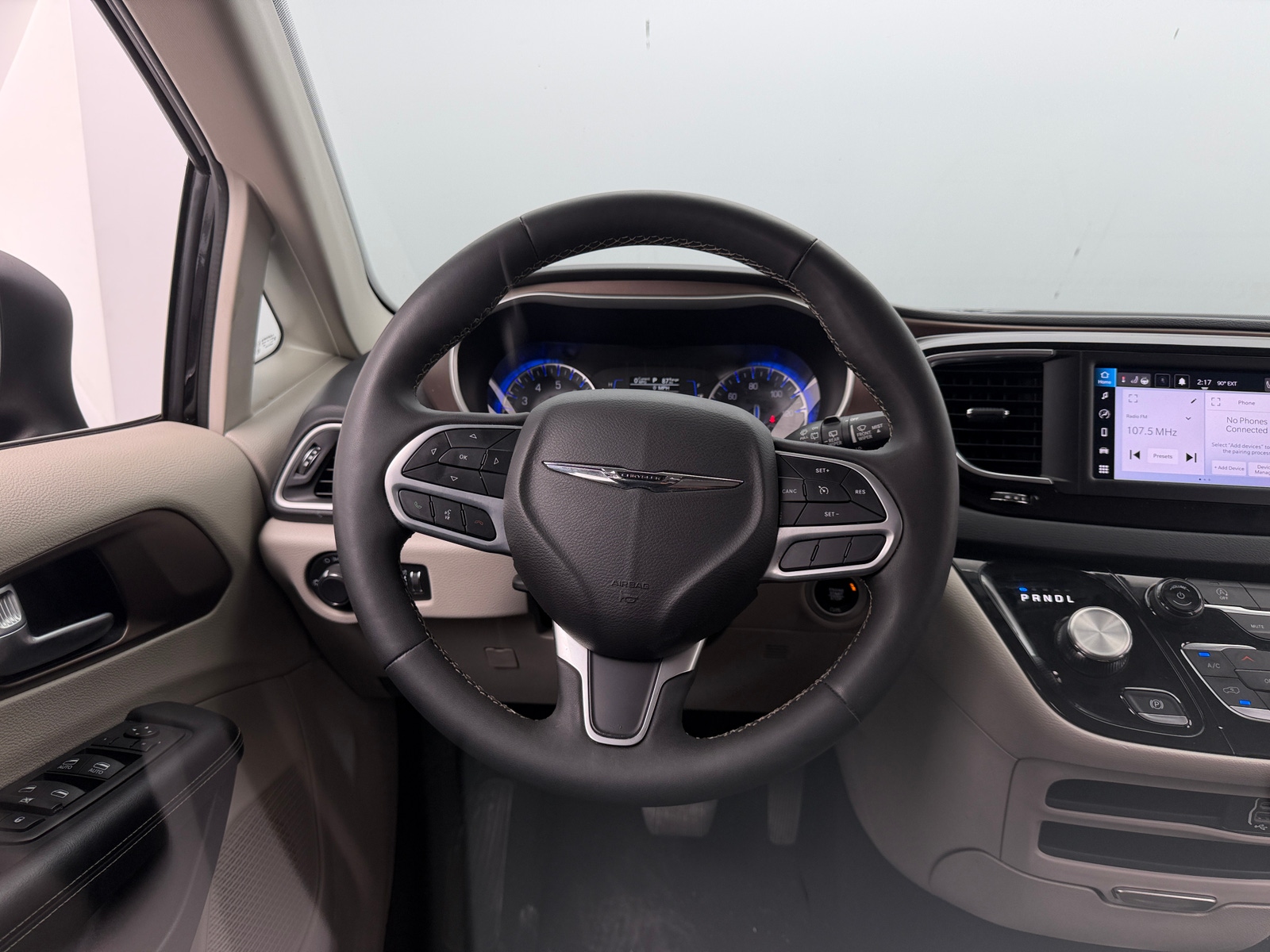 Thumbnail: 2024 Chrysler Voyager - 5