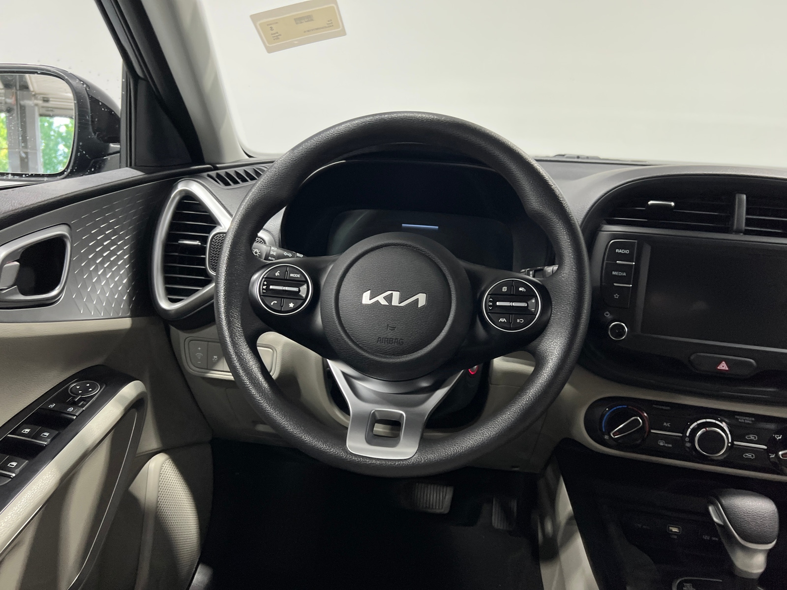 Thumbnail: 2024 Kia Soul - 5