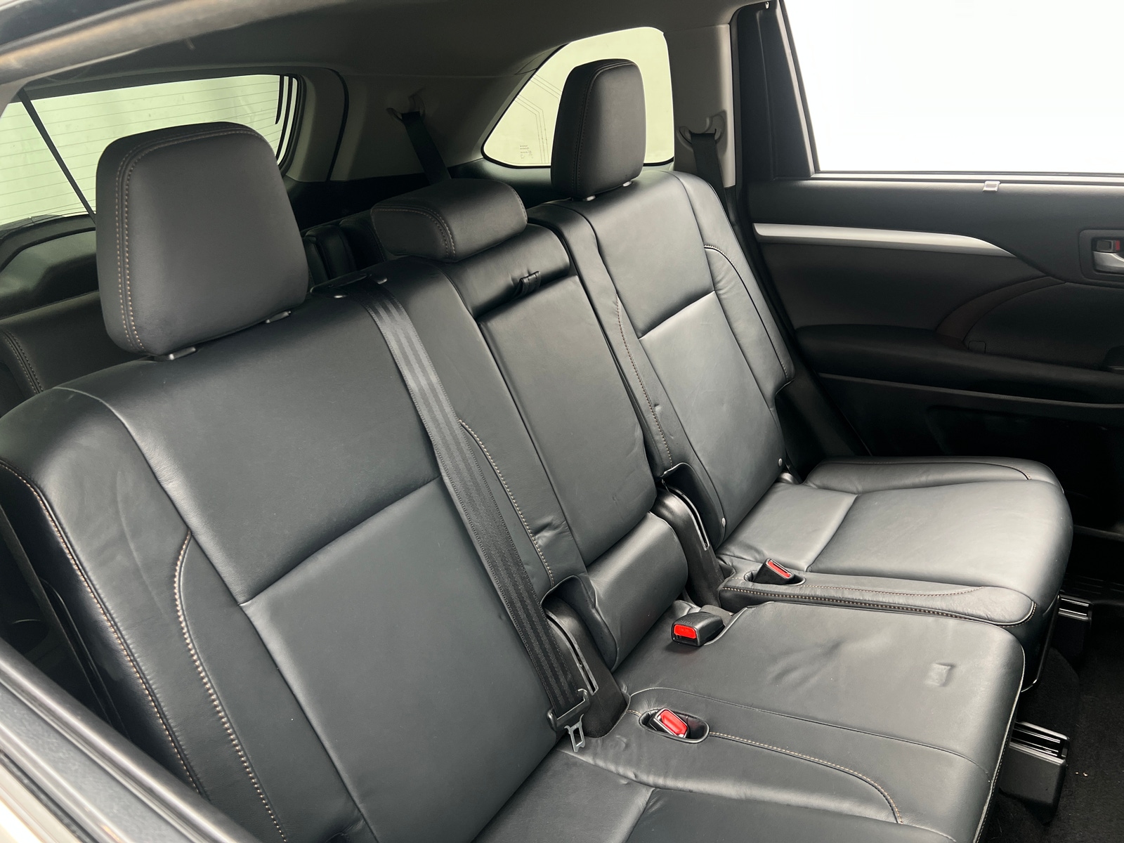 Thumbnail: 2015 Toyota Highlander - 5