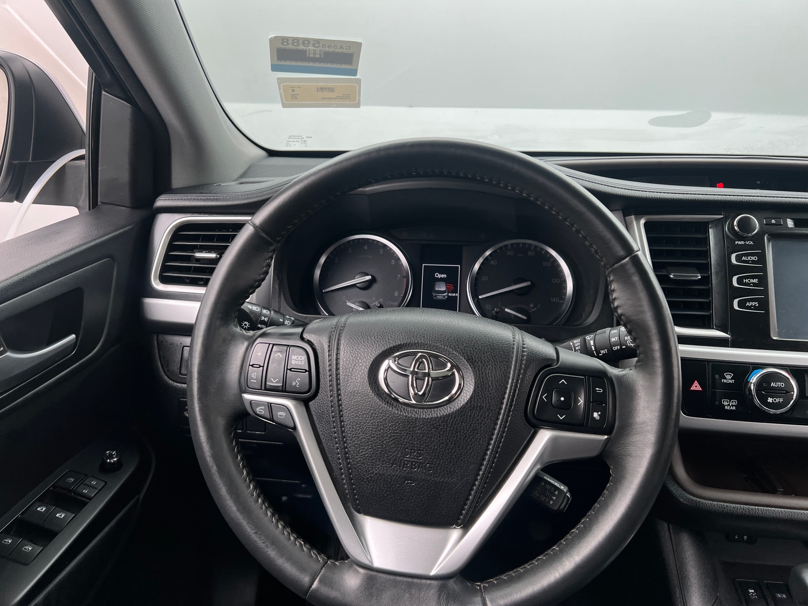 Thumbnail: 2015 Toyota Highlander - 4