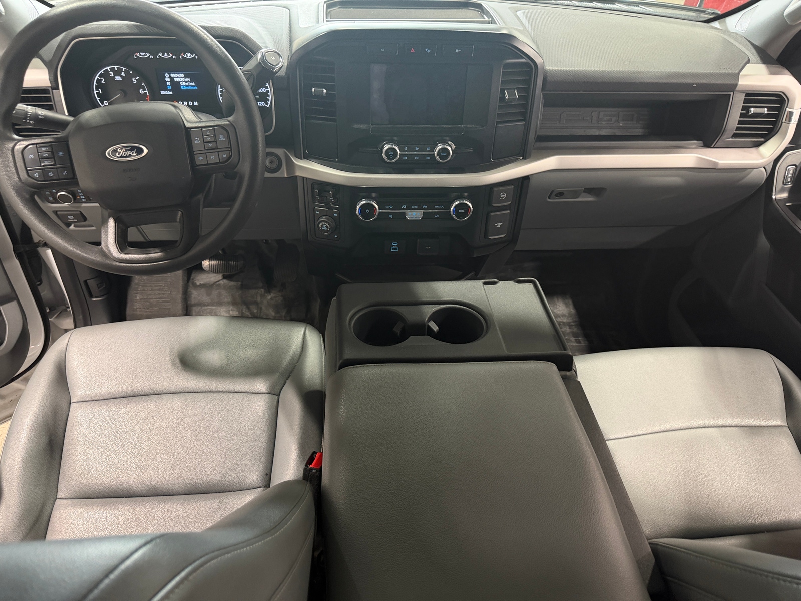 Thumbnail: 2023 Ford Econoline - 3