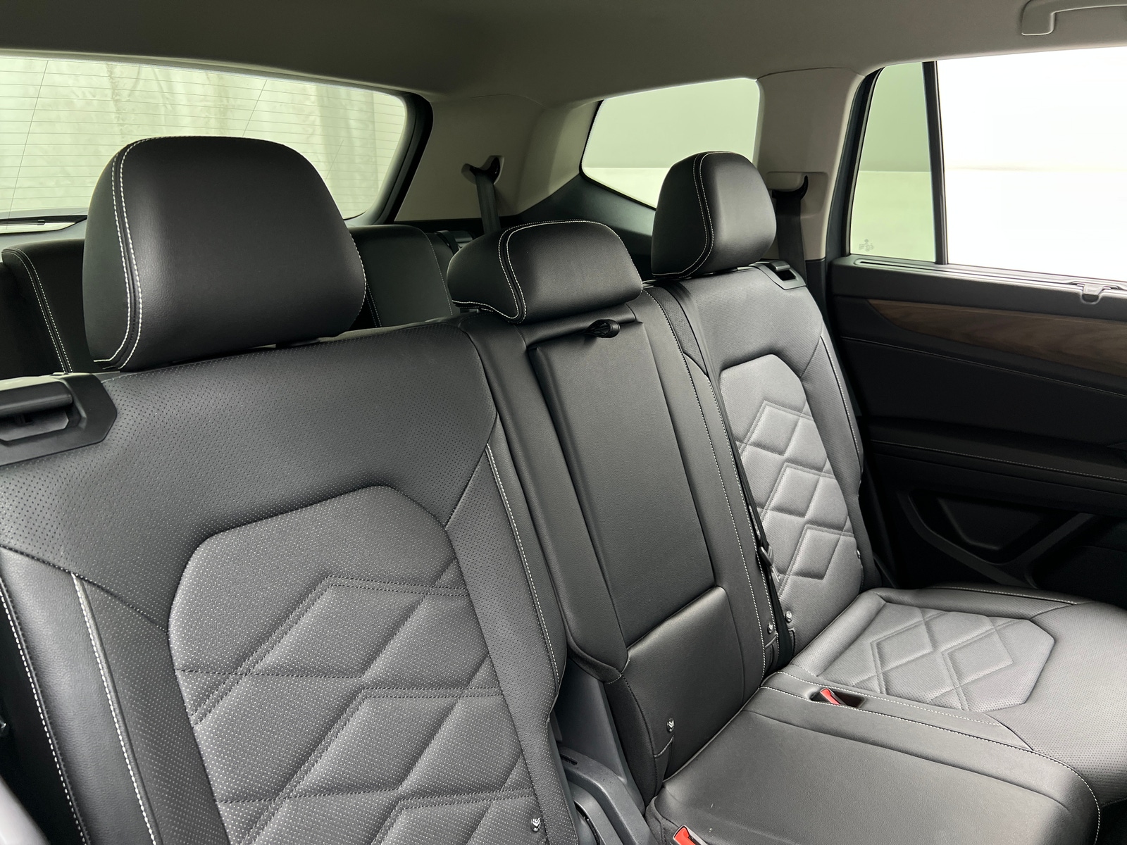 Thumbnail: 2026 Volkswagen Atlas - 6