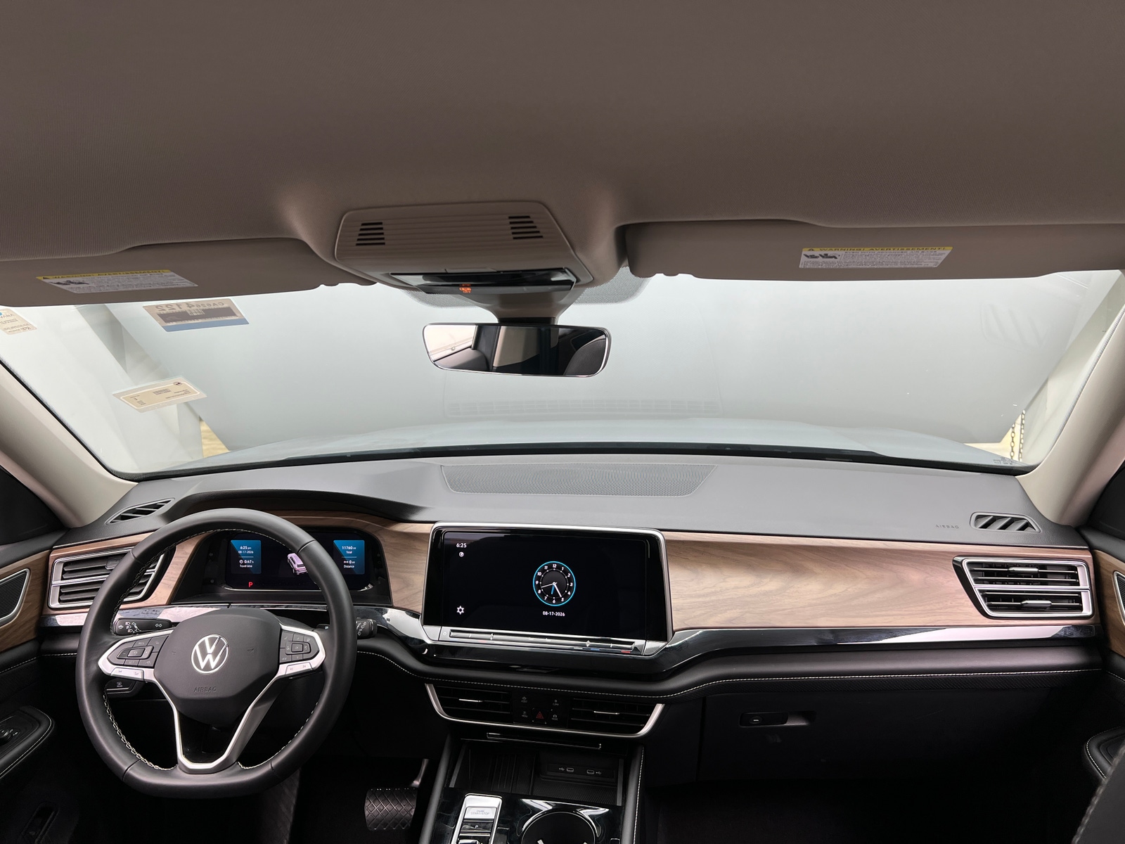 Thumbnail: 2026 Volkswagen Atlas - 3