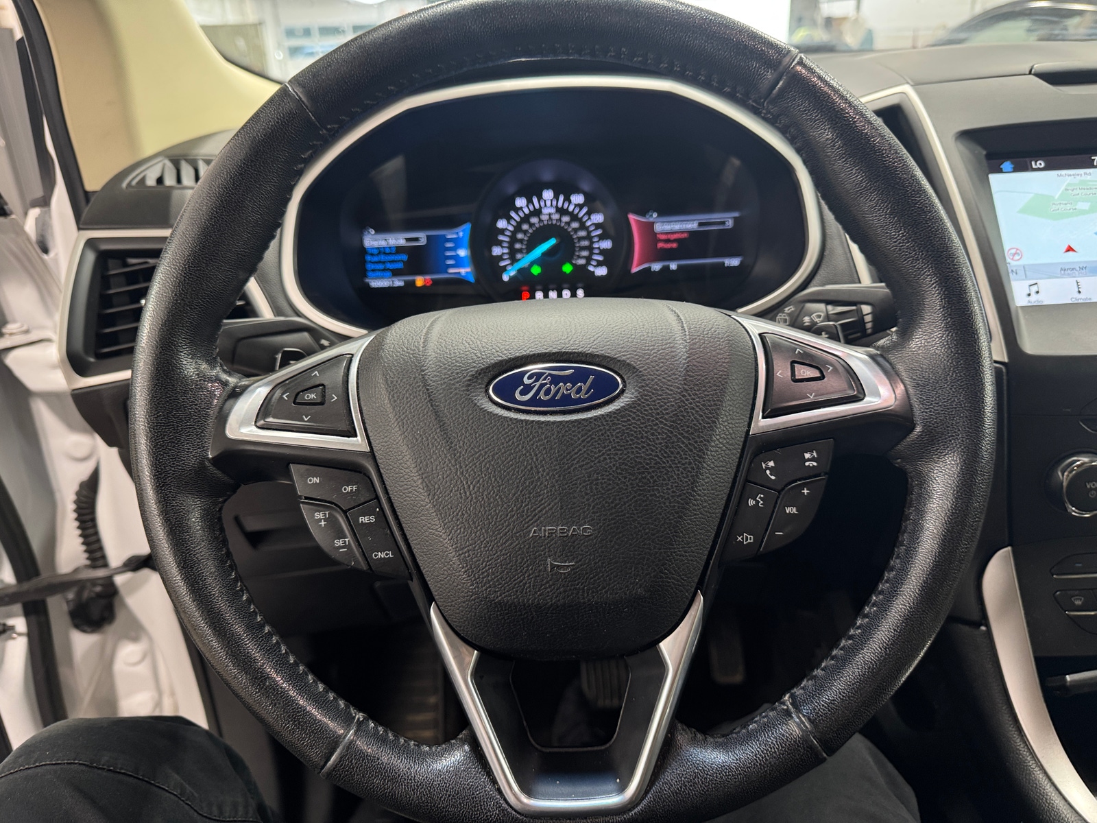 Thumbnail: 2016 Ford Edge - 4