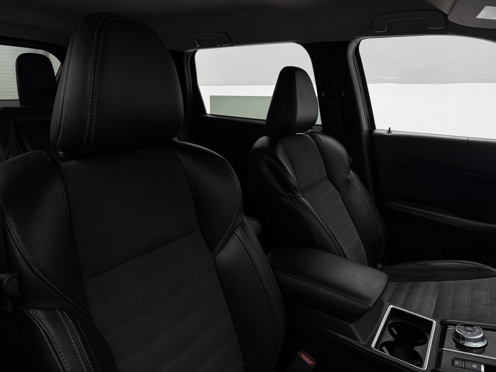 Thumbnail: 2024 Mitsubishi Outlander - 2