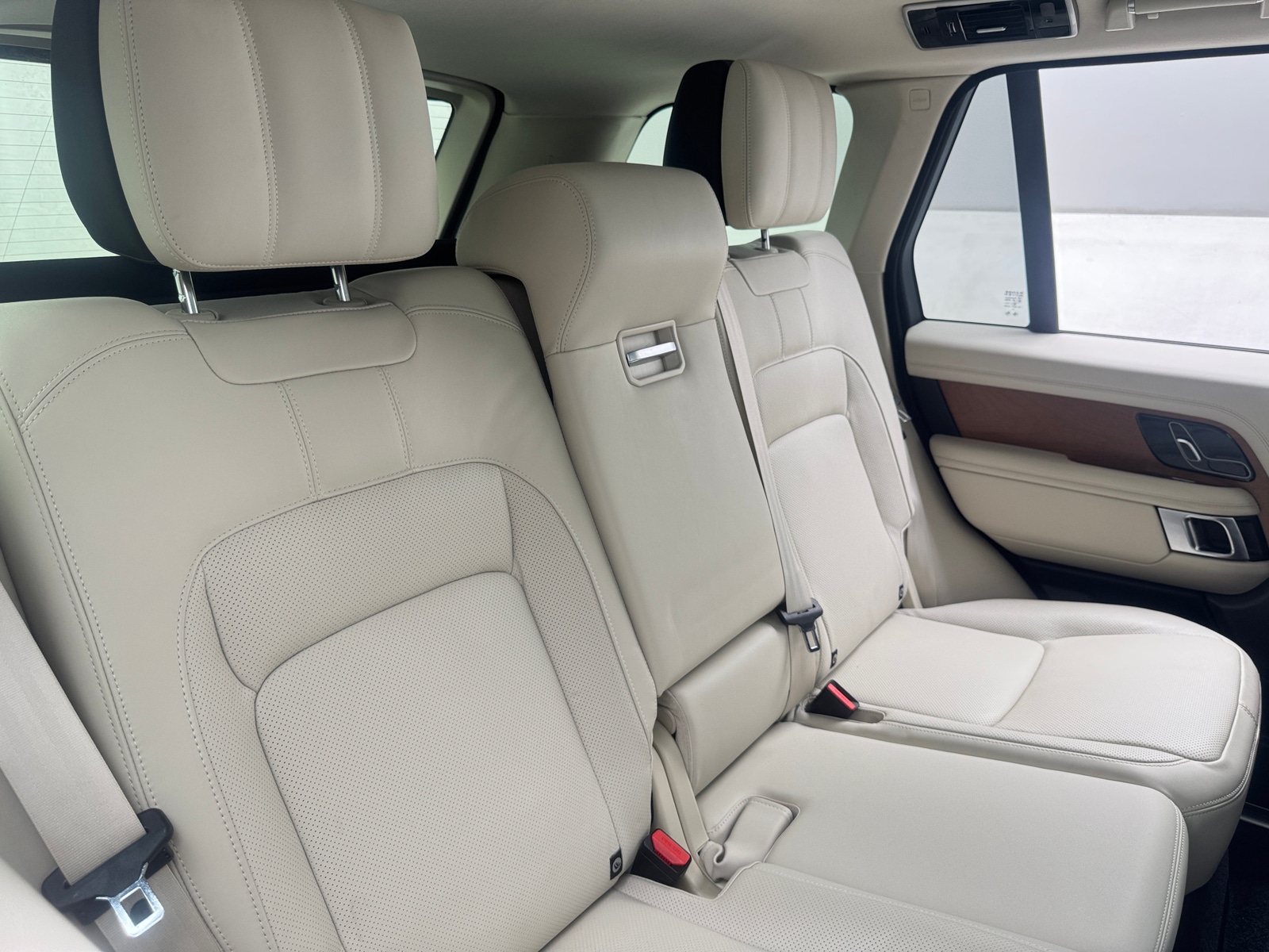 Thumbnail: 2021 Land Rover Range Rover - 5