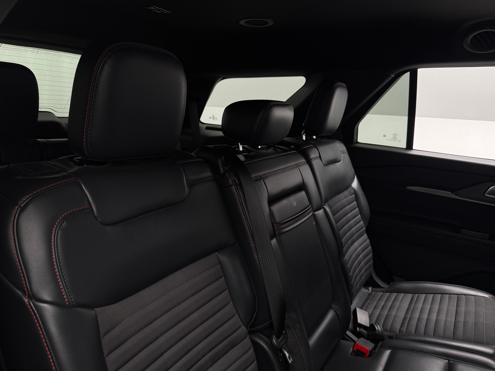 Thumbnail: 2025 Ford Explorer - 5