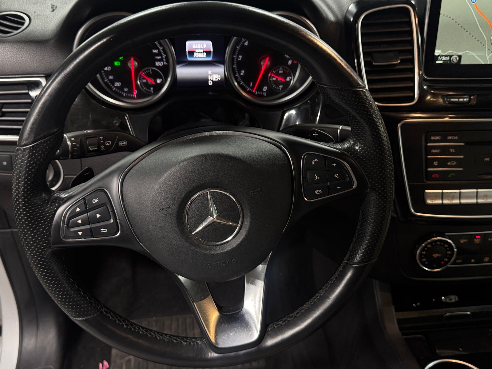 Thumbnail: 2016 Mercedes-Benz GLE - 4