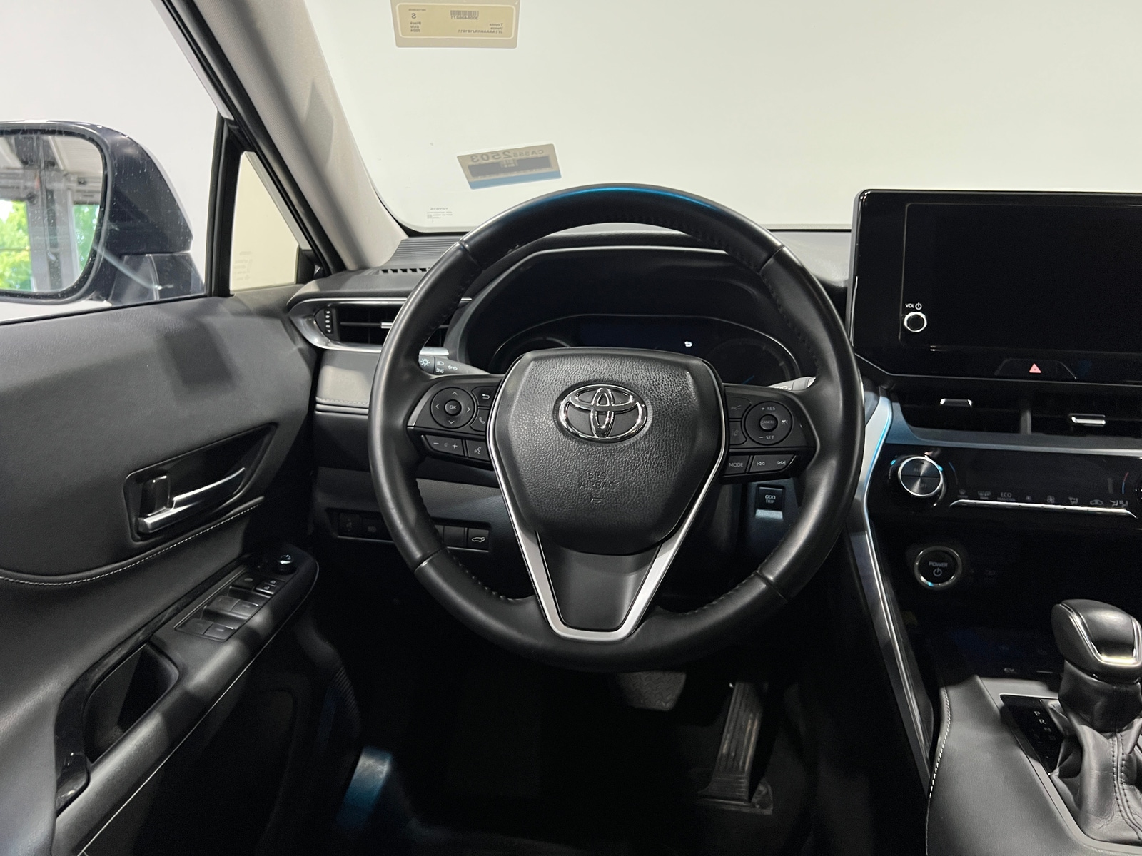 Thumbnail: 2024 Toyota Venza - 5
