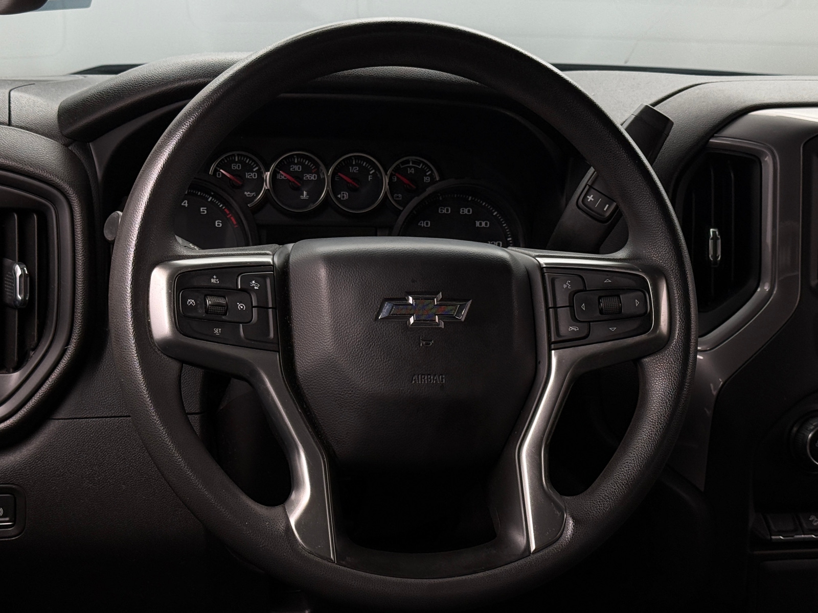 Thumbnail: 2022 Chevrolet Silverado 1500 - 5