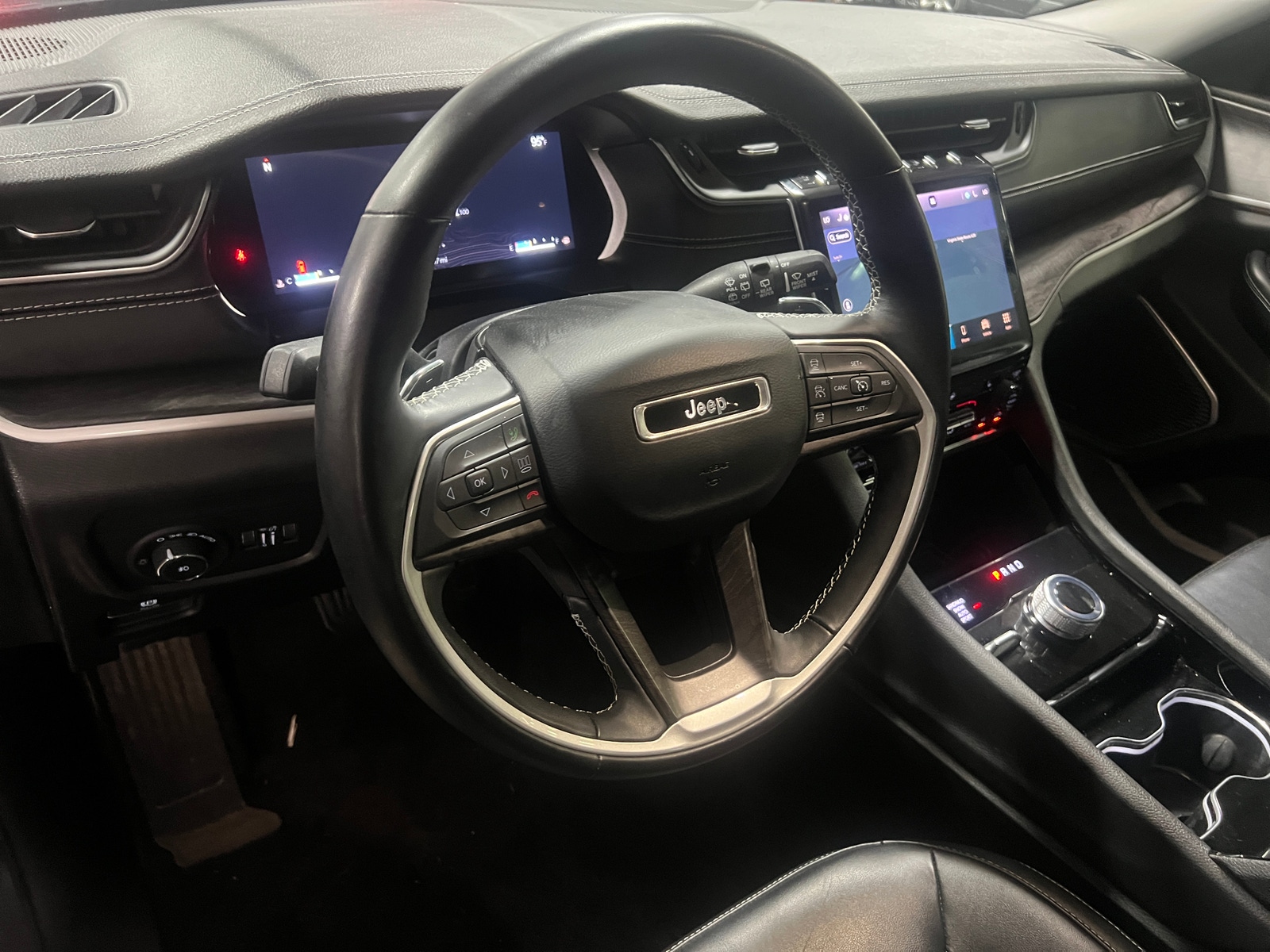 Thumbnail: 2022 Jeep Grand Cherokee L - 4