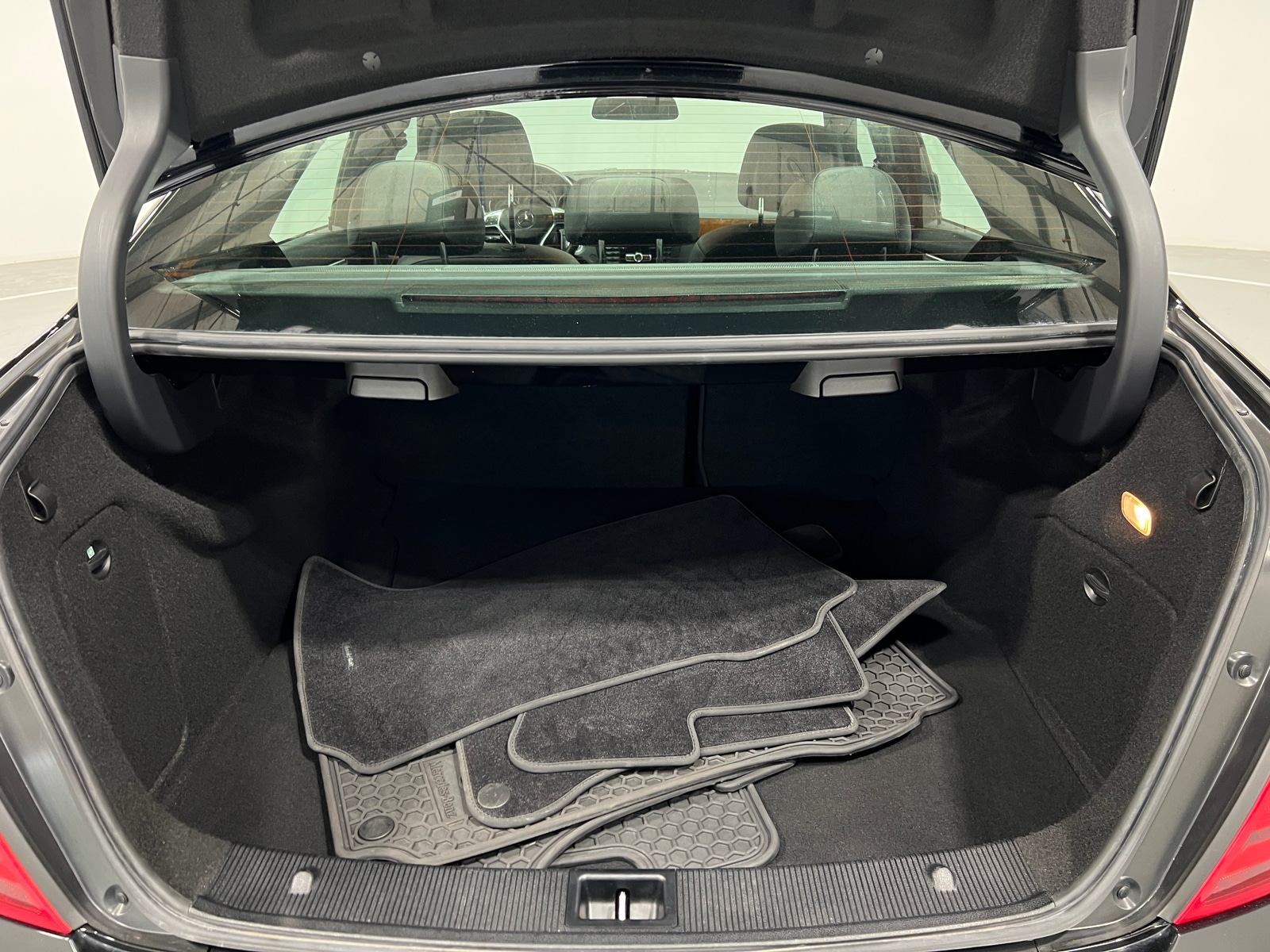 Thumbnail: 2013 Mercedes-Benz C-Class - 6
