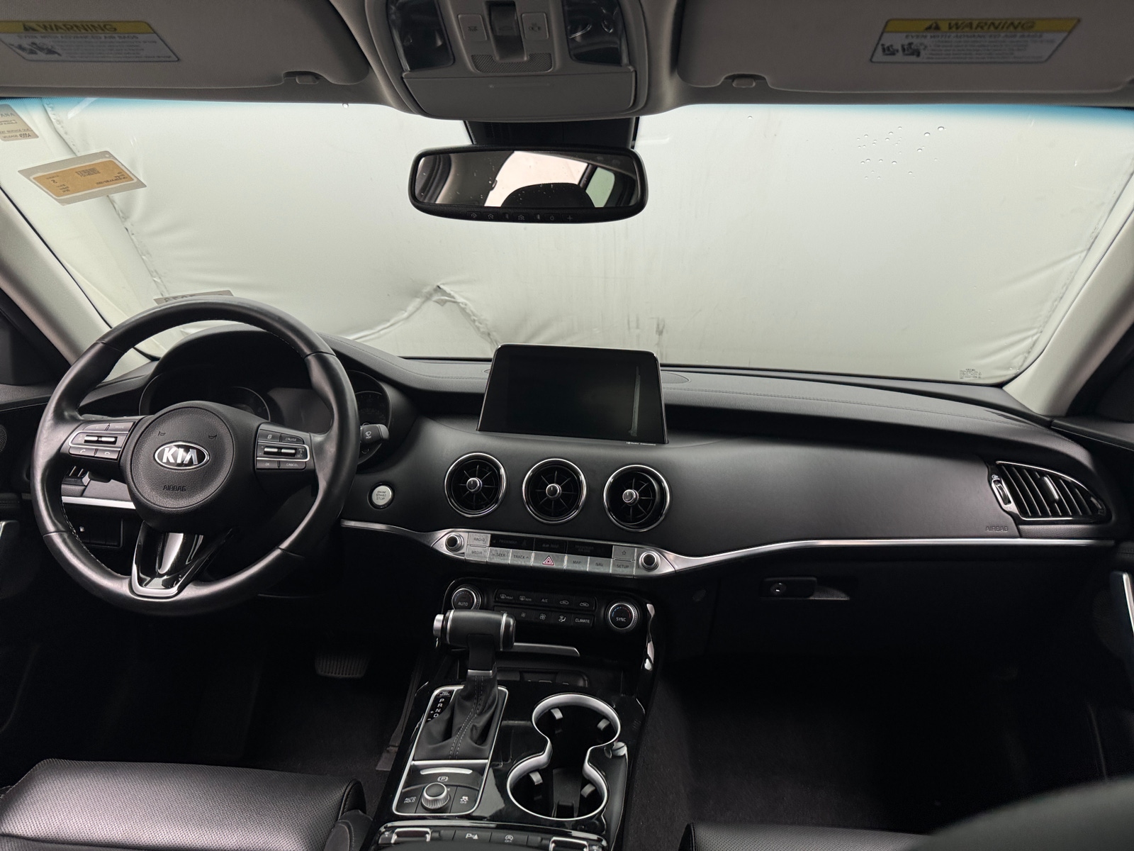 Thumbnail: 2018 Kia Stinger - 2