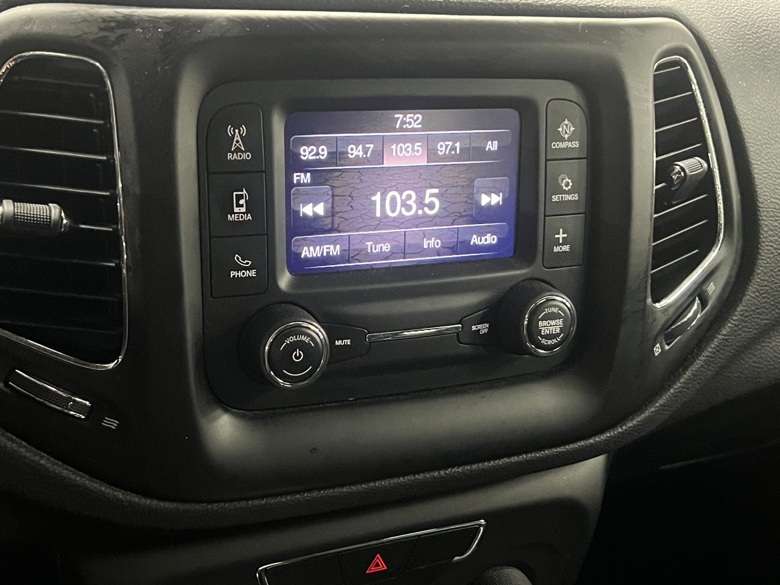Thumbnail: 2018 Jeep Compass - 4