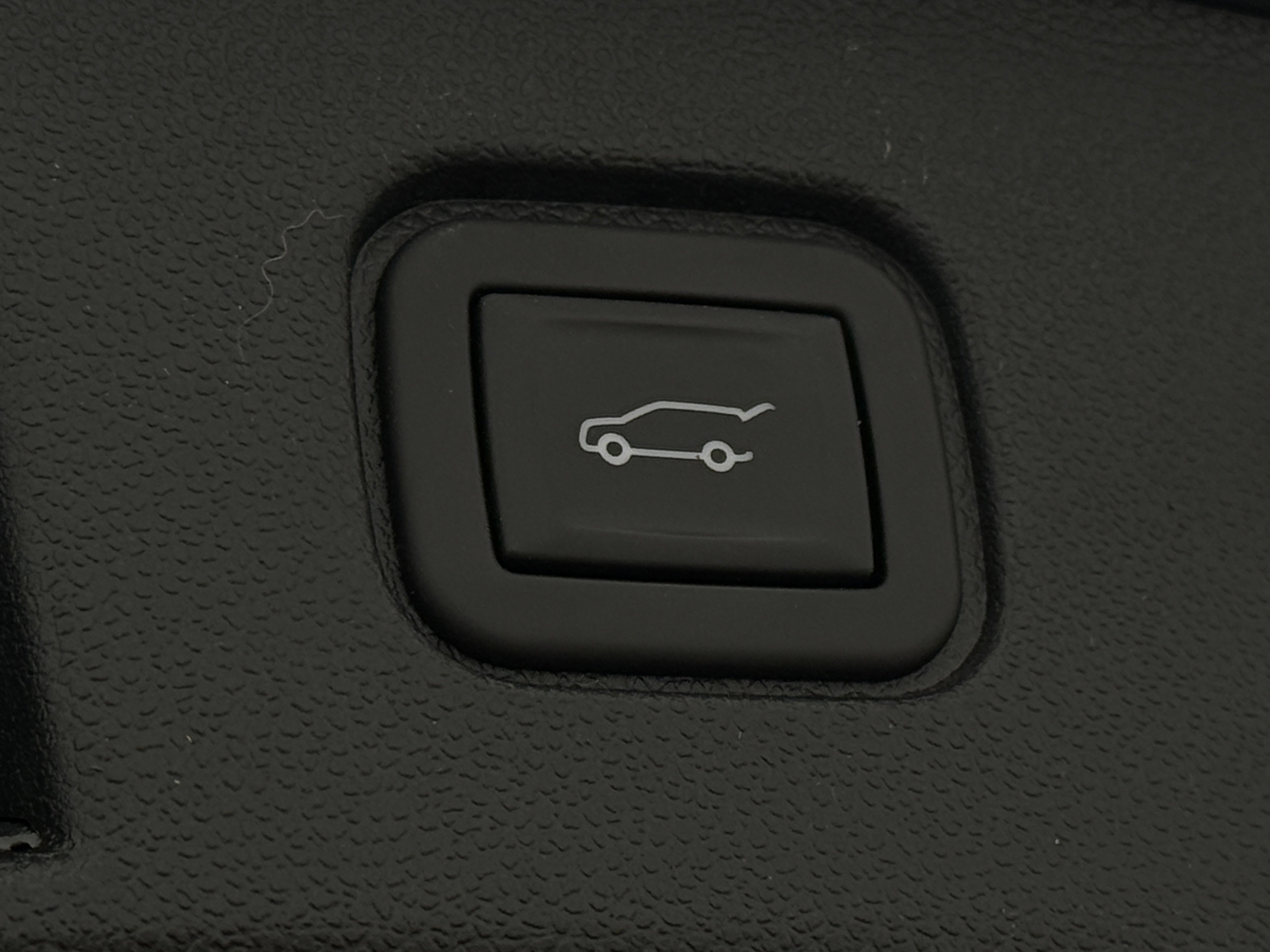 Used 2024 Chevrolet Blazer EV RS with VIN 3GNKDCRJ3RS259668 for sale in Auburn, WA