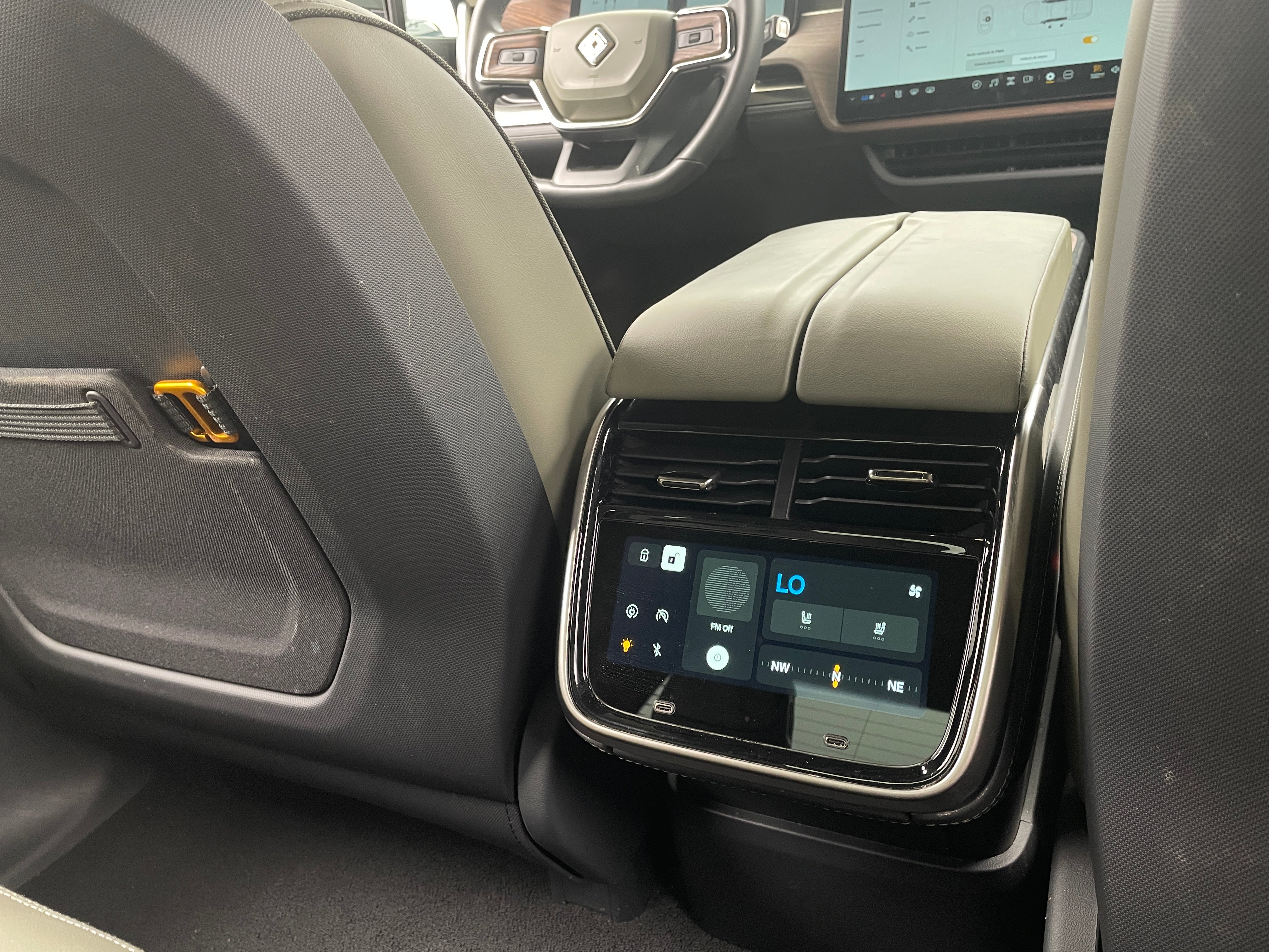 2023 Rivian R1T