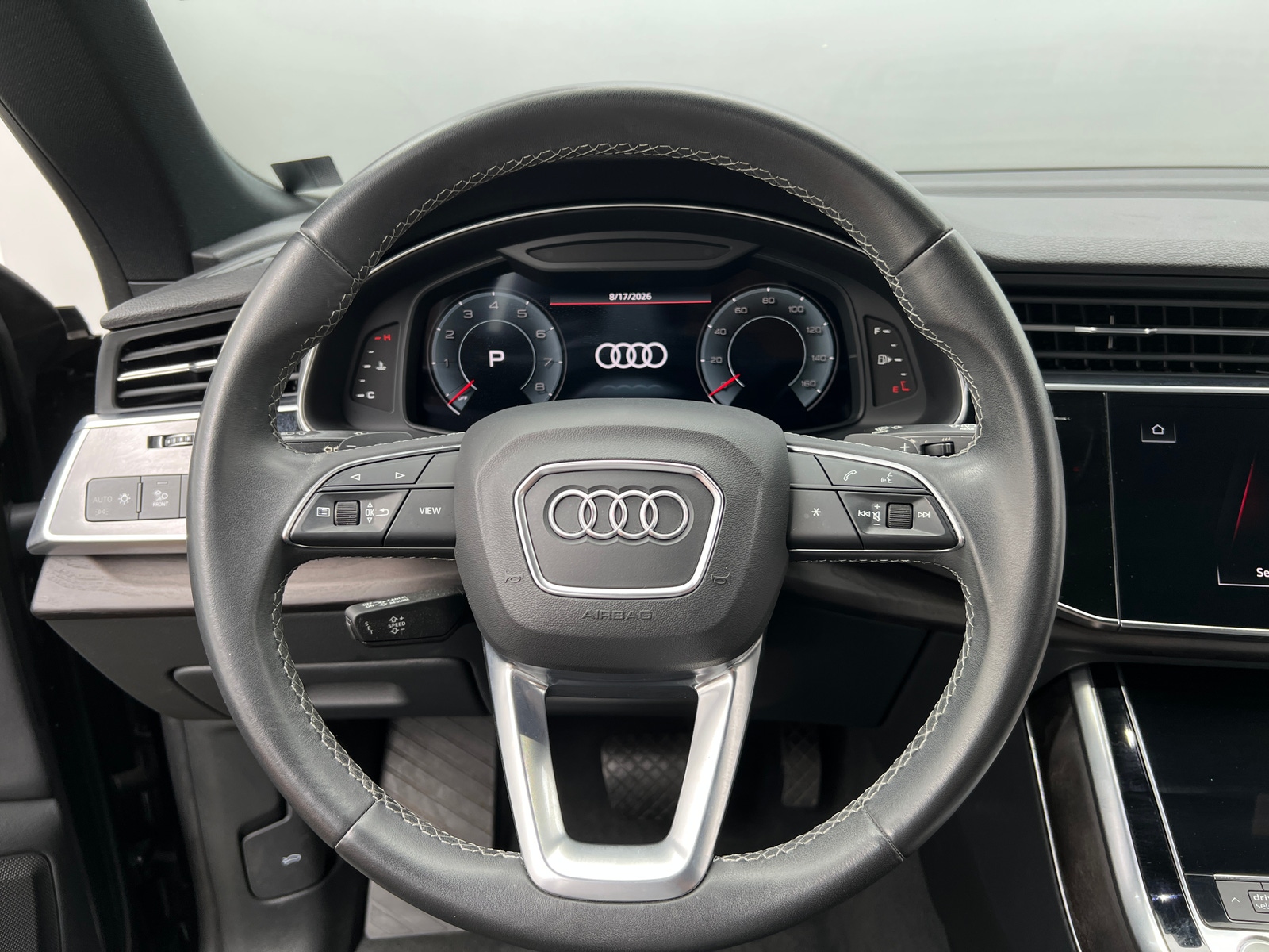 Thumbnail: 2021 Audi Q8 - 4