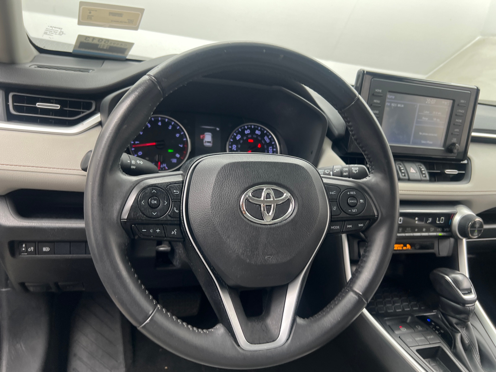 Thumbnail: 2019 Toyota RAV4 - 4