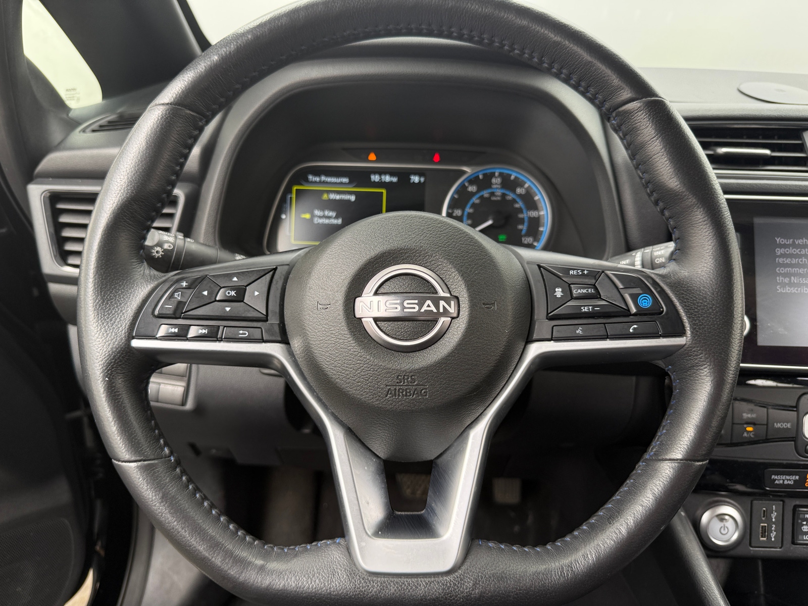 Thumbnail: 2023 Nissan Leaf - 5