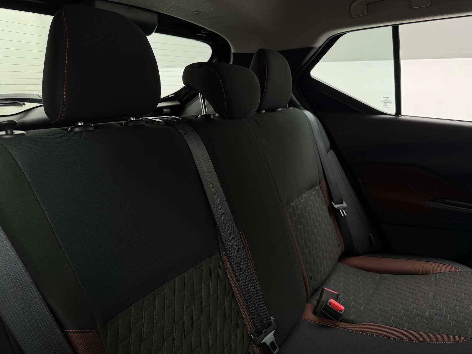 Thumbnail: 2022 Nissan Kicks - 6