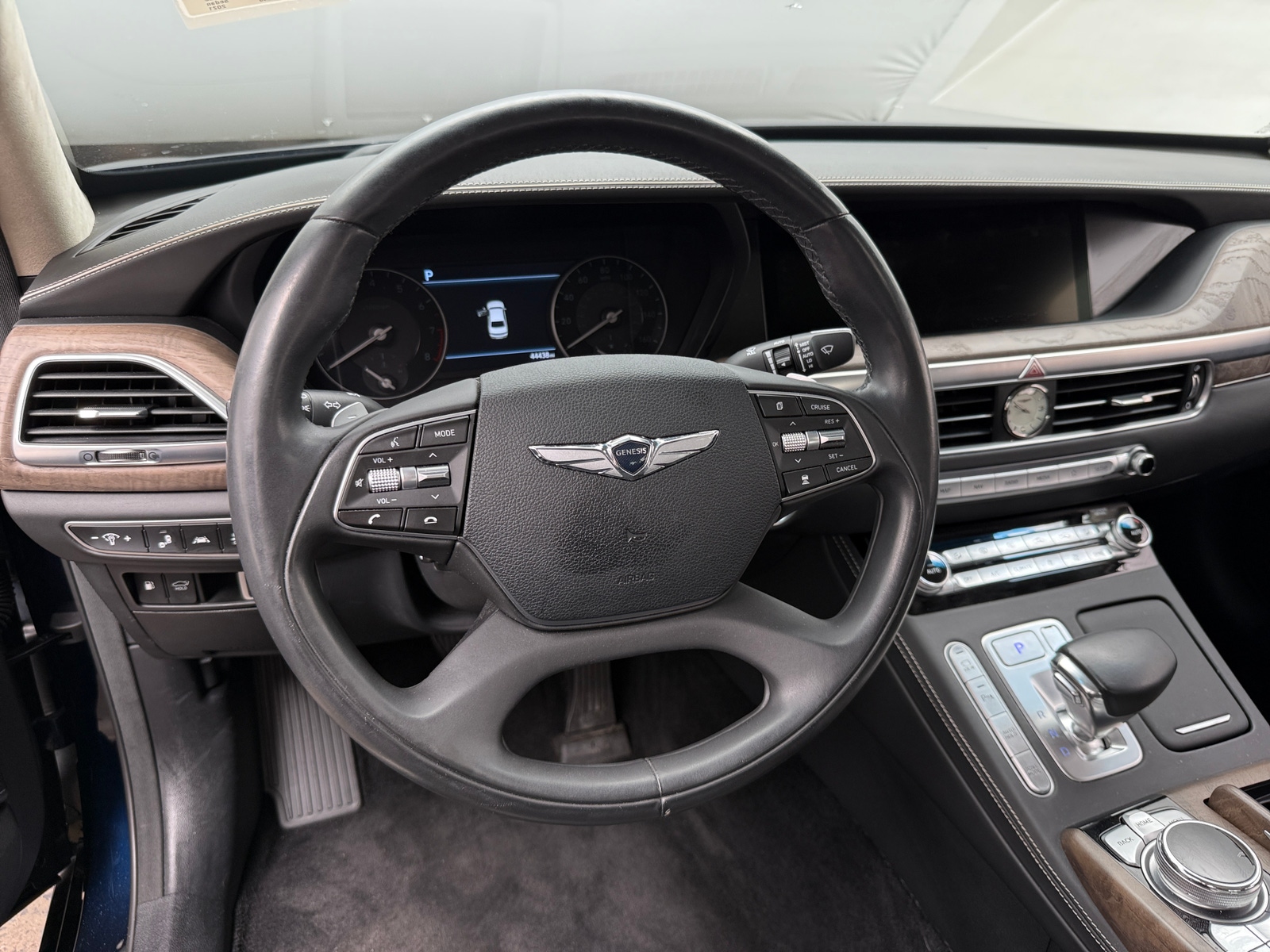 Thumbnail: 2021 Genesis G90 - 4