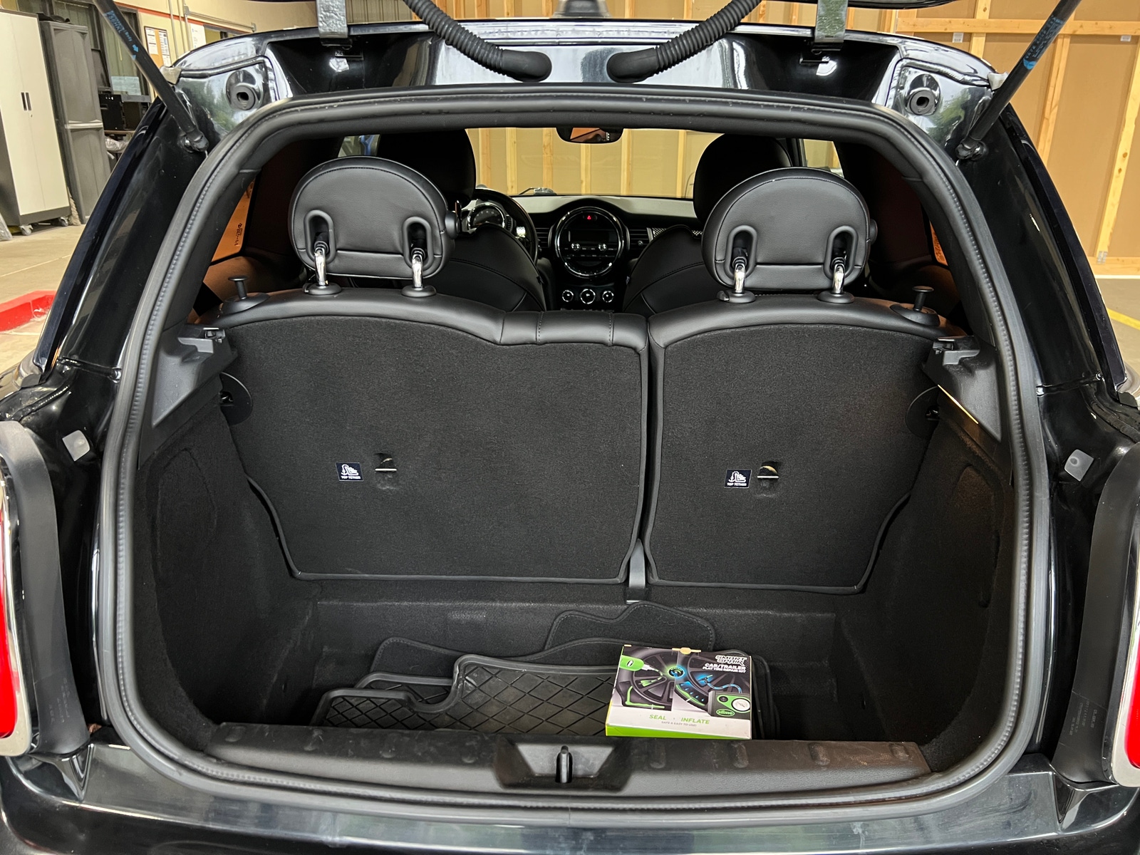 Thumbnail: 2015 MINI Cooper Hardtop - 6